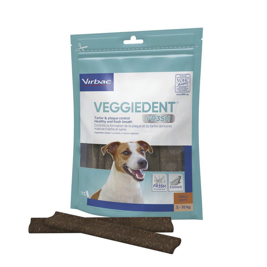 Petiscos dentais frescos Virbac Veggiedent para cães de raças pequenas.