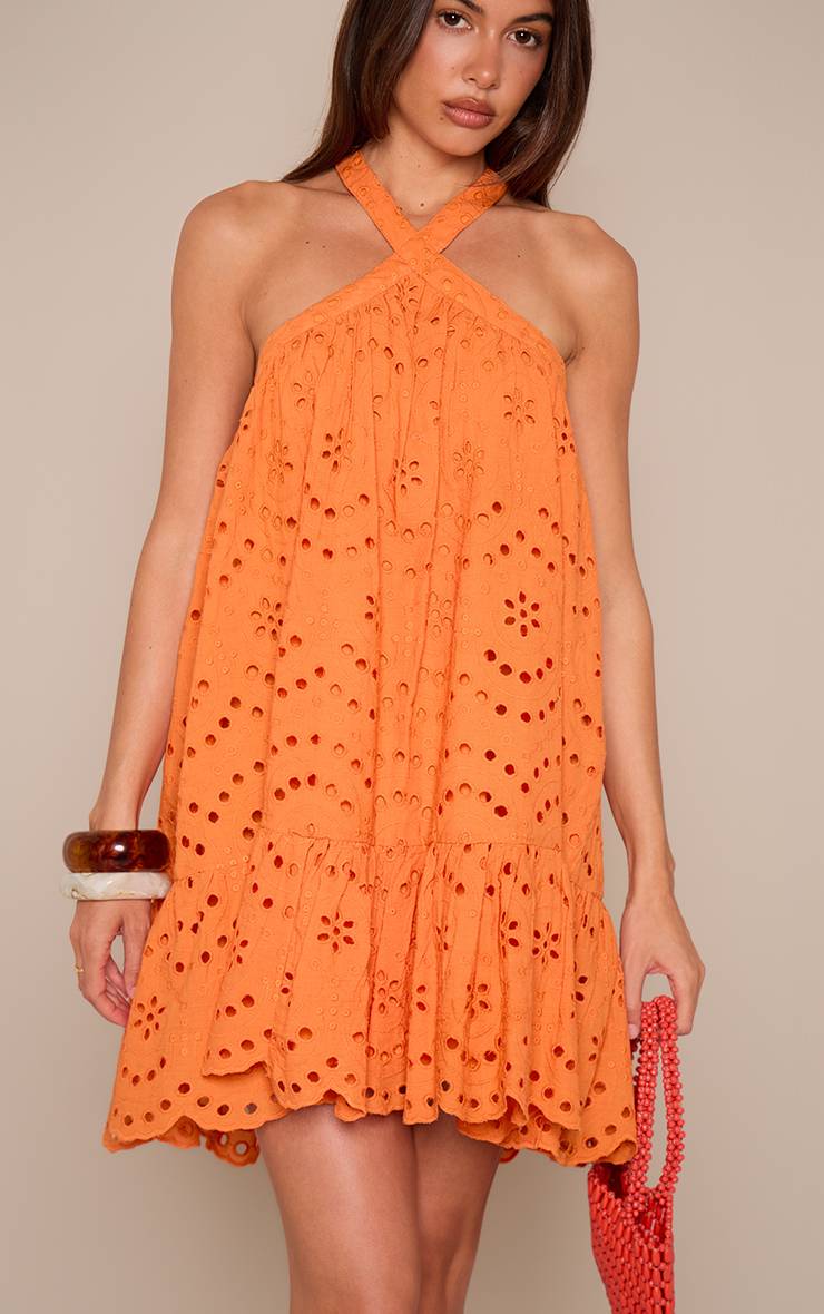 Orange Robe Bouffante À Encolure Américaine Avec Broderie Anglaise