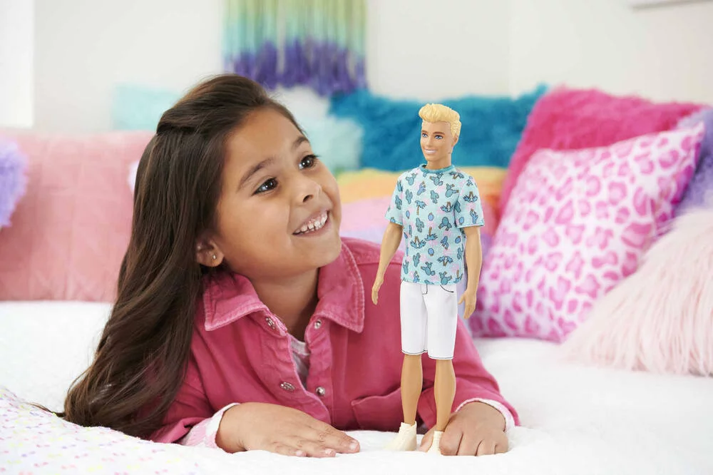 BARBIE - POUPEE KEN FASHIONISTAS TENUE DE SPORT