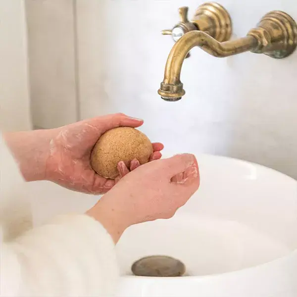 Omum Ma Bonne Fée Eponge Konjac Exfoliante et Purifiante Visage