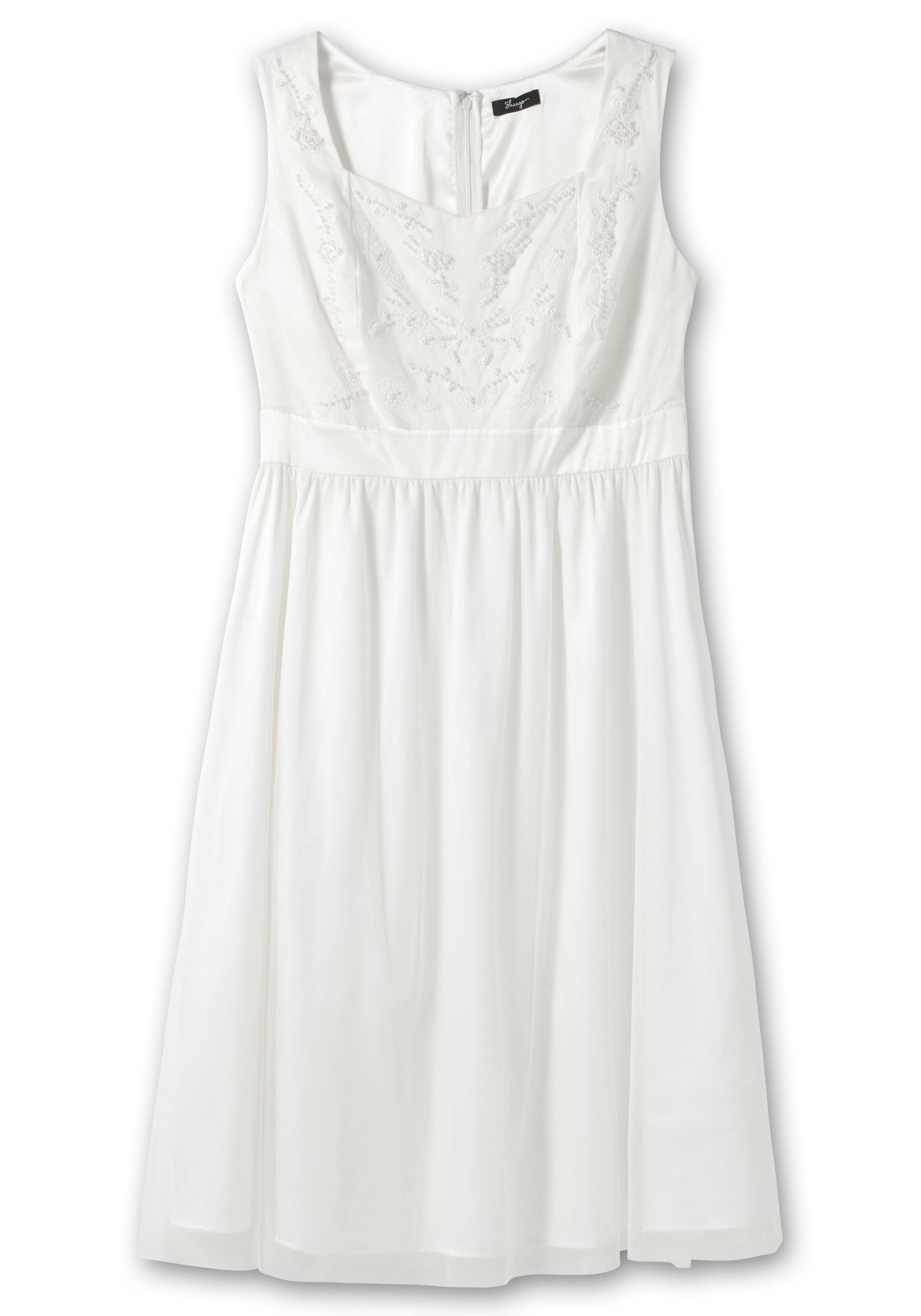 Abendkleid mit Stickerei und Perlen