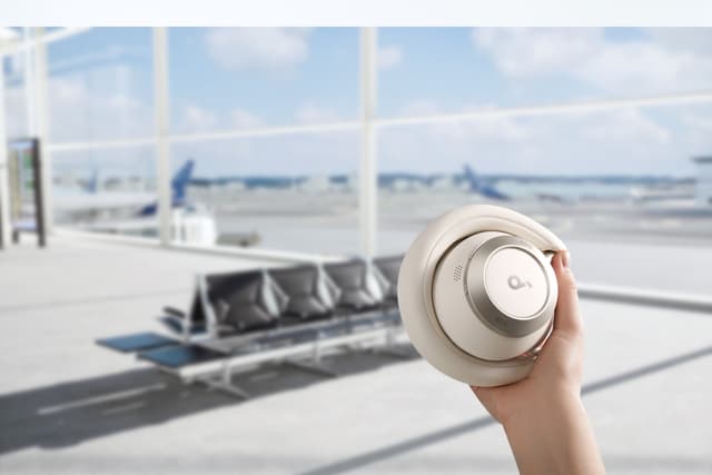 Soundcore Space One Pro trådløse around-ear høretelefoner (hvid)