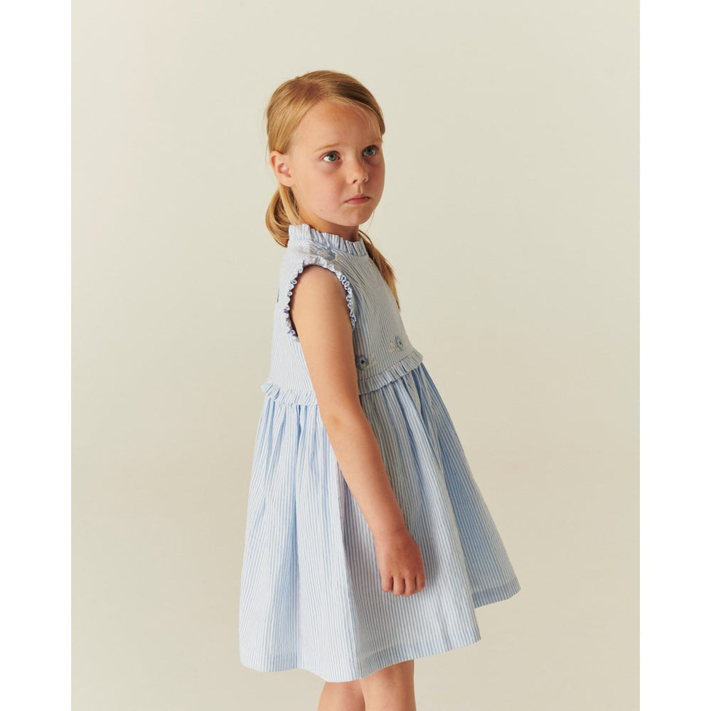 Køb COPENHAGEN COLORS Sky Blue W Cream Stripe Seersucker Kjole W. Ruffles Og Emb.