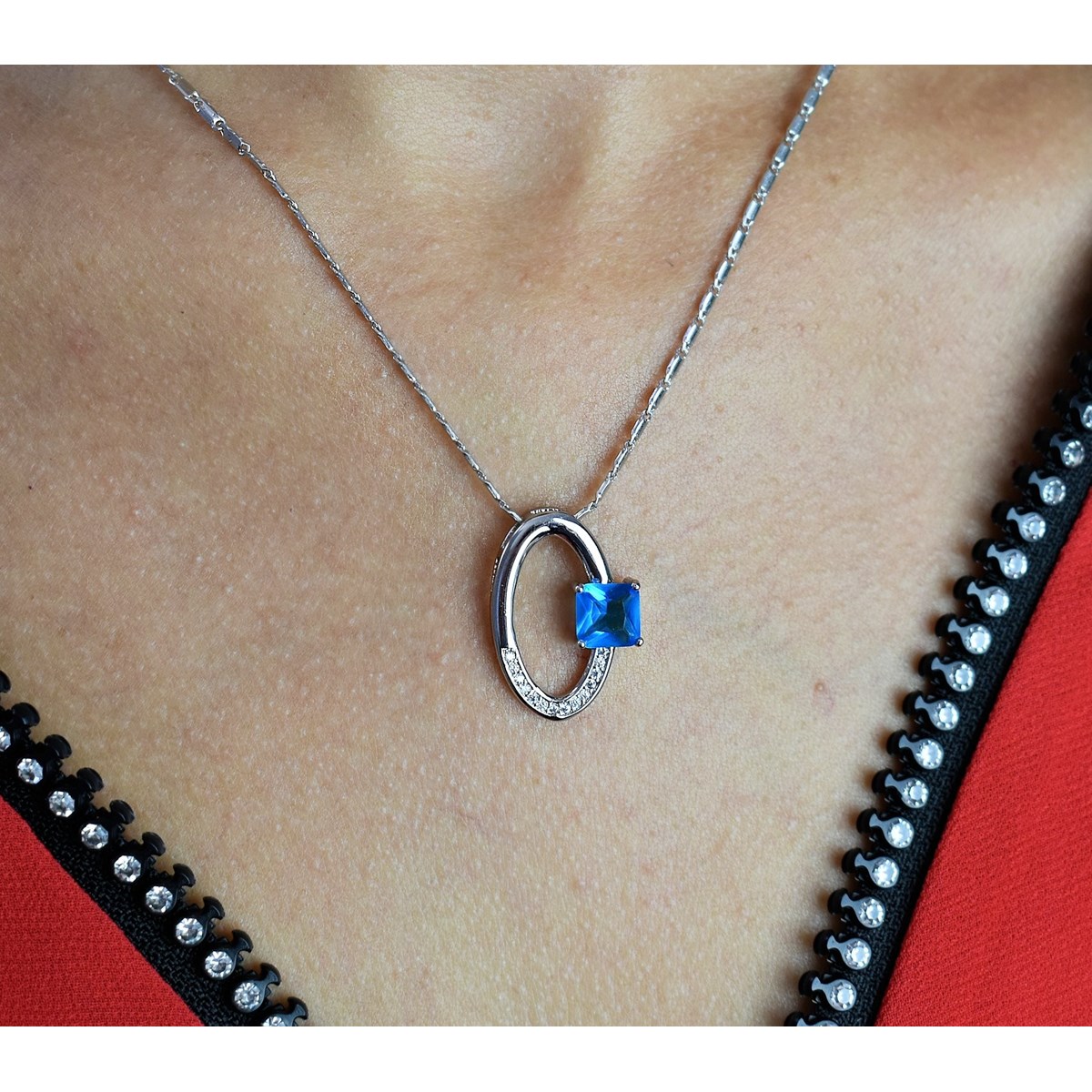 Collier goutte ovale et carré oxyde de zirconium bleu turquoise argenté