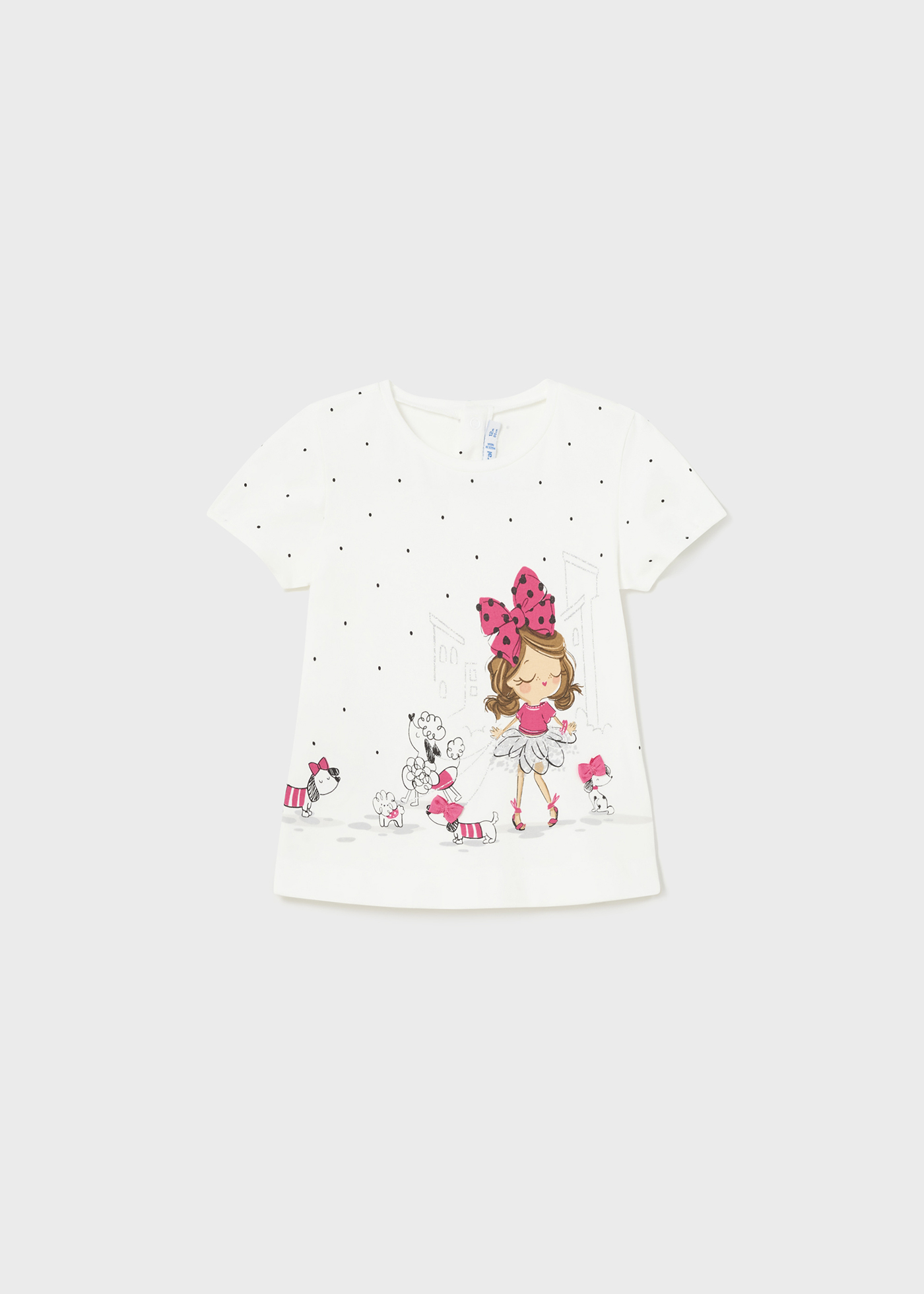 Camiseta infantil com estampa feita em algodão sustentável.