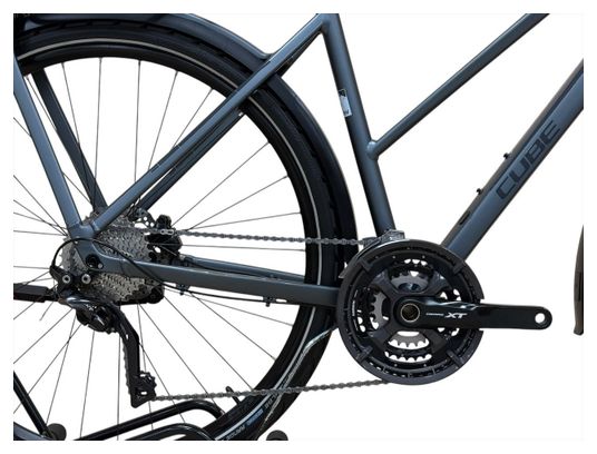 Produit reconditionné . Cube Kathmandu EXC SHIMANO XT 2022 . Vélo trekking . Cube . très bon état