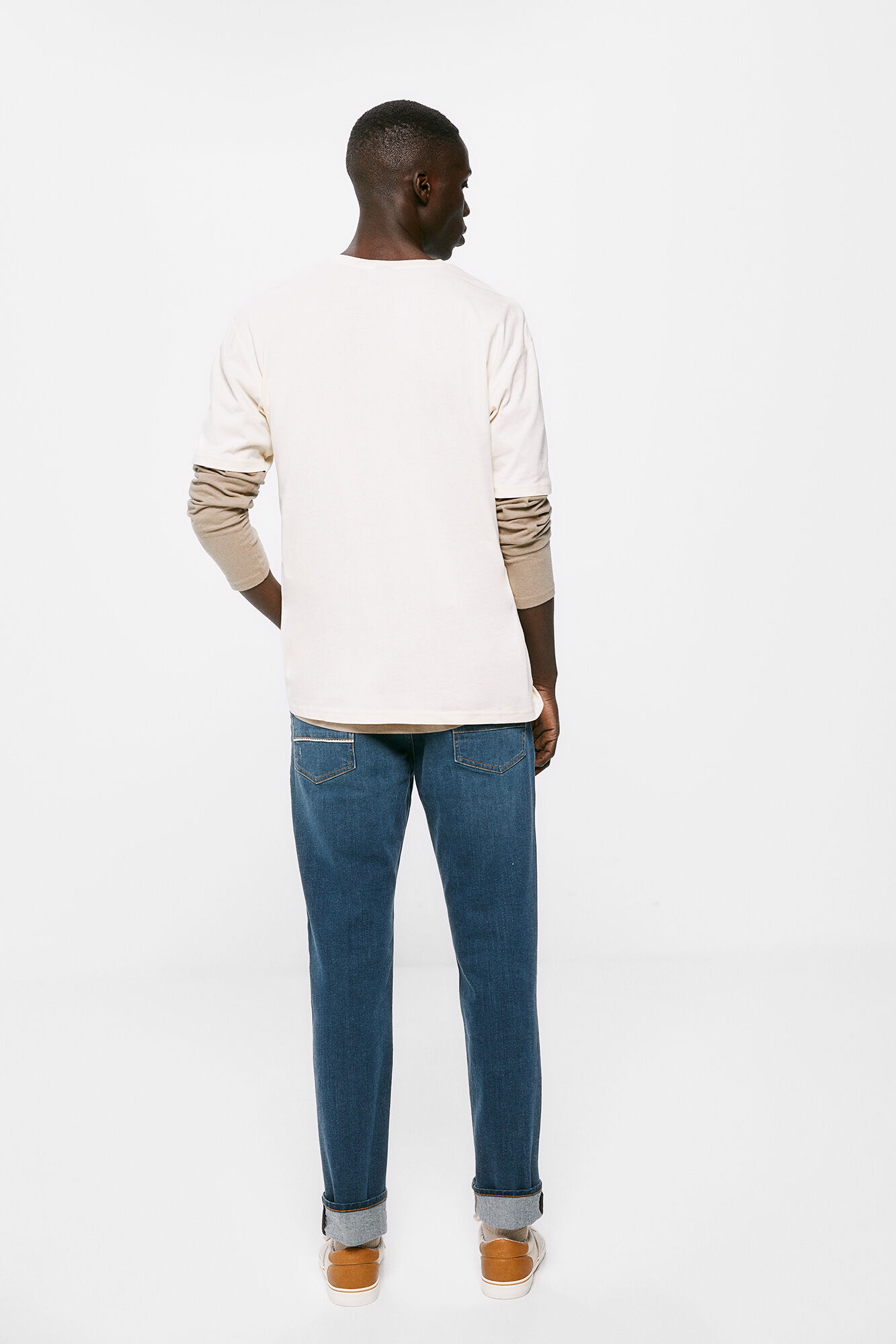 Calça jeans slim, lavagem média clara - turquesa