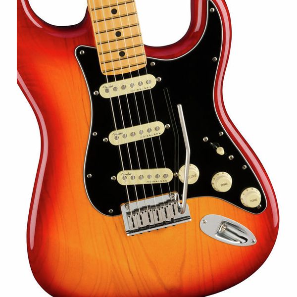 Fender AM Ultra Luxe Strat MN PRB
