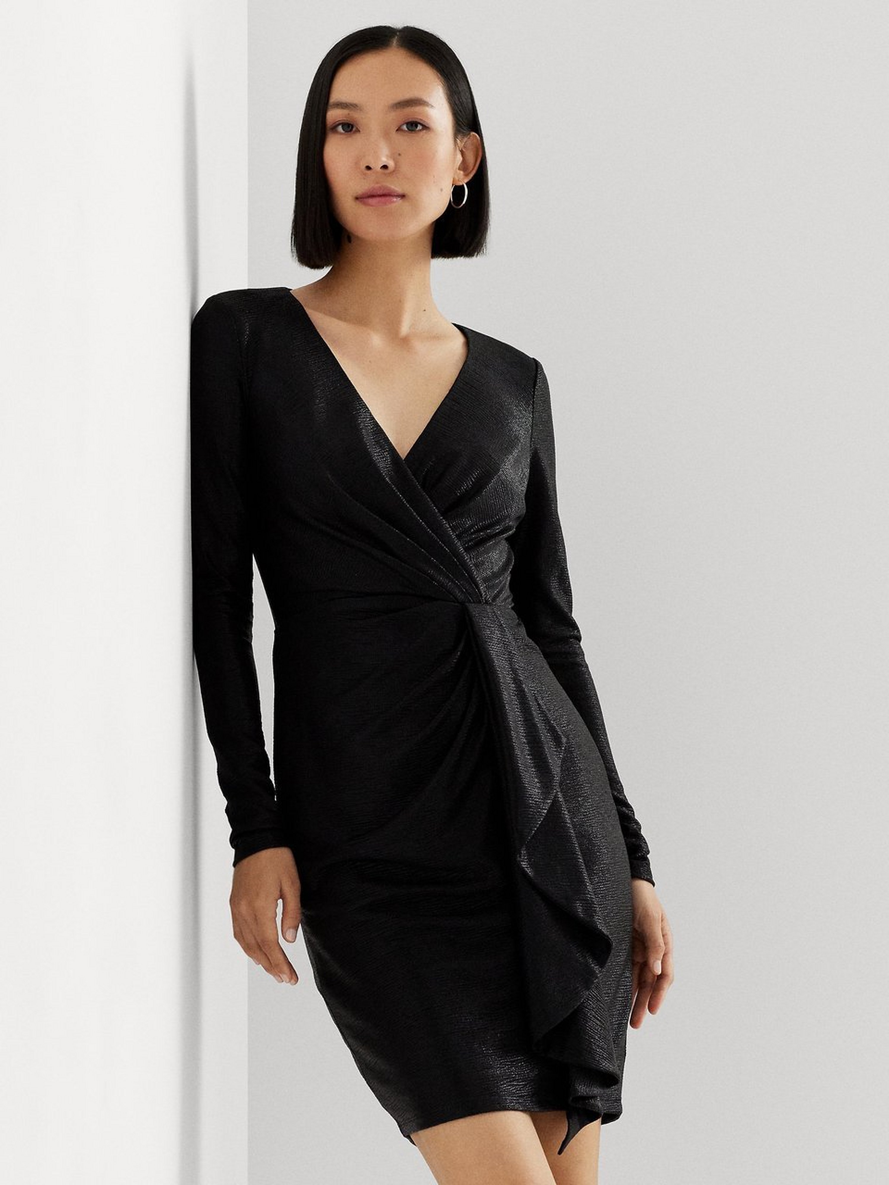 Kleid mit V-Ausschnitt