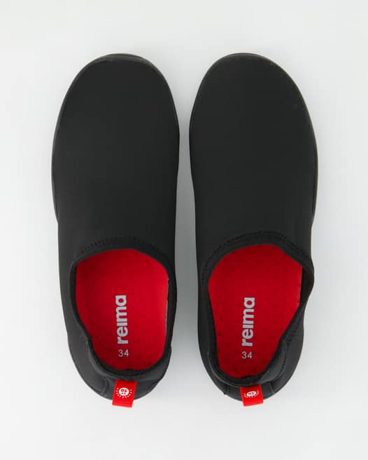 Reima Swimming Shoes Lean Badeschuhe in Schwarz
