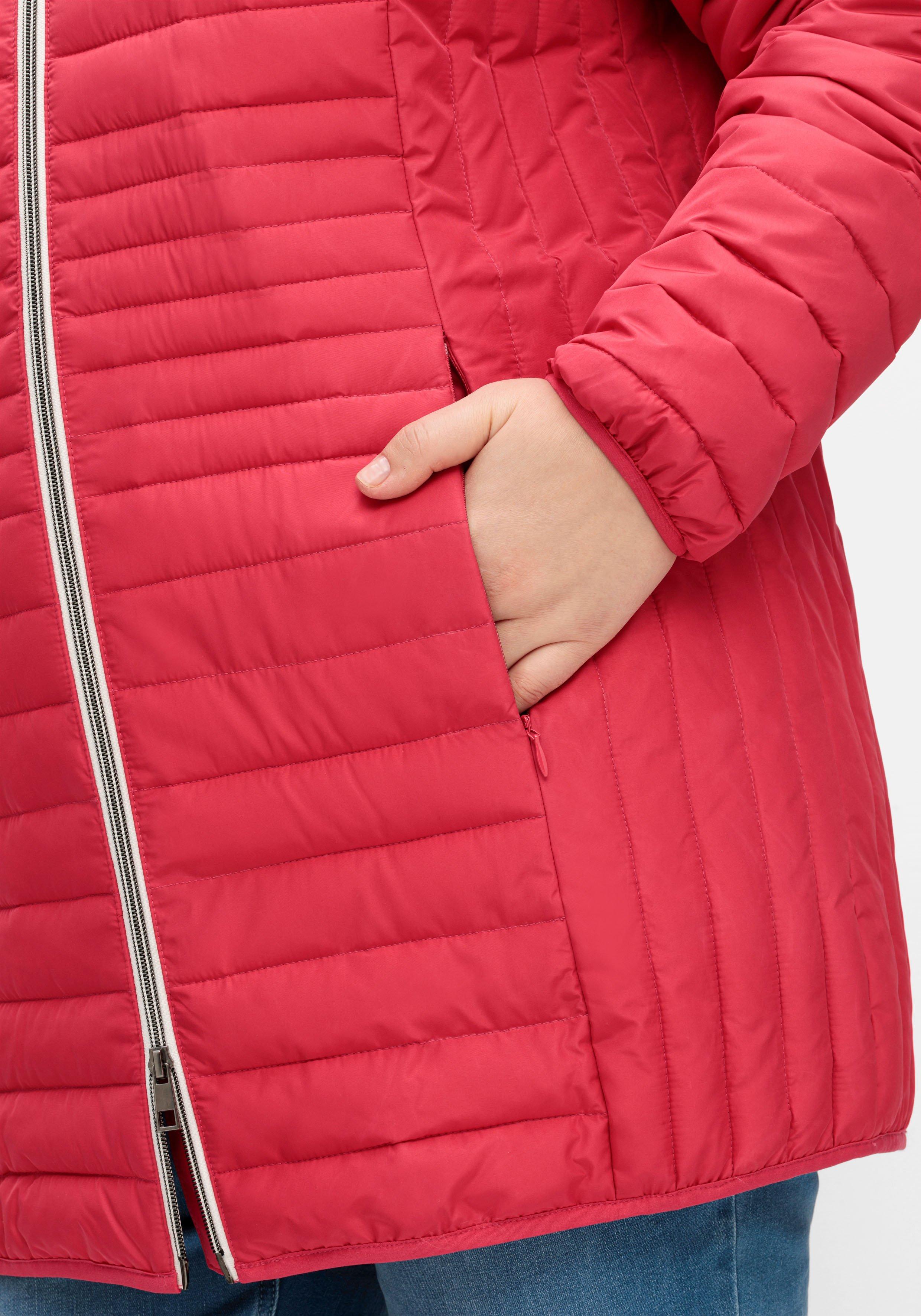 Leicht wattierte Longsteppjacke mit Kapuze