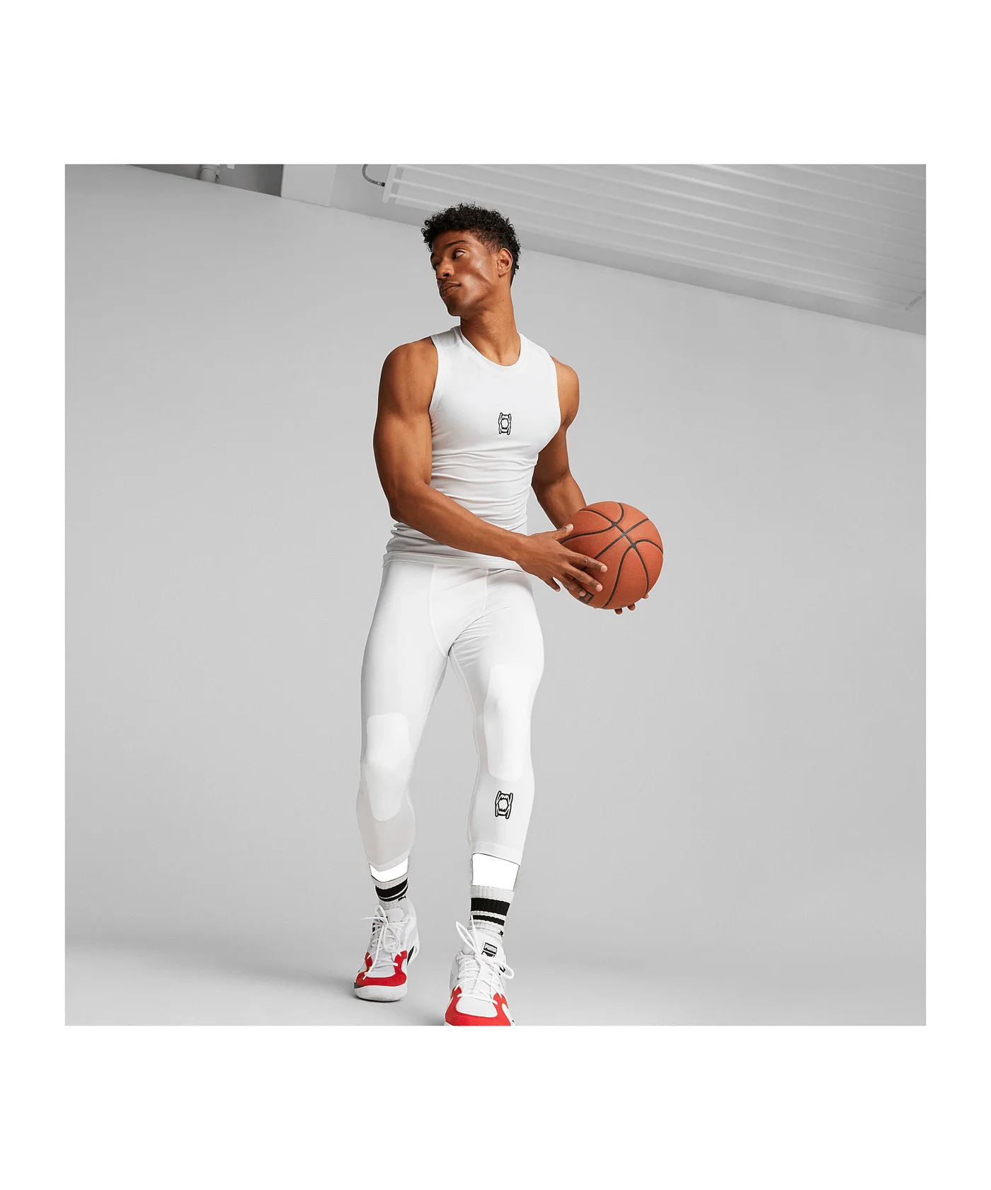 PUMA Hoops Team Baselayer Tanktop F02