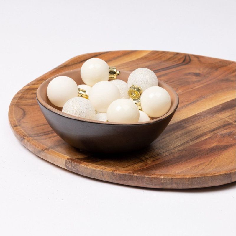 Decoris - Kerstballen - Wol Wit en Paars - 28 Stuks - 3 cm - Kunststof