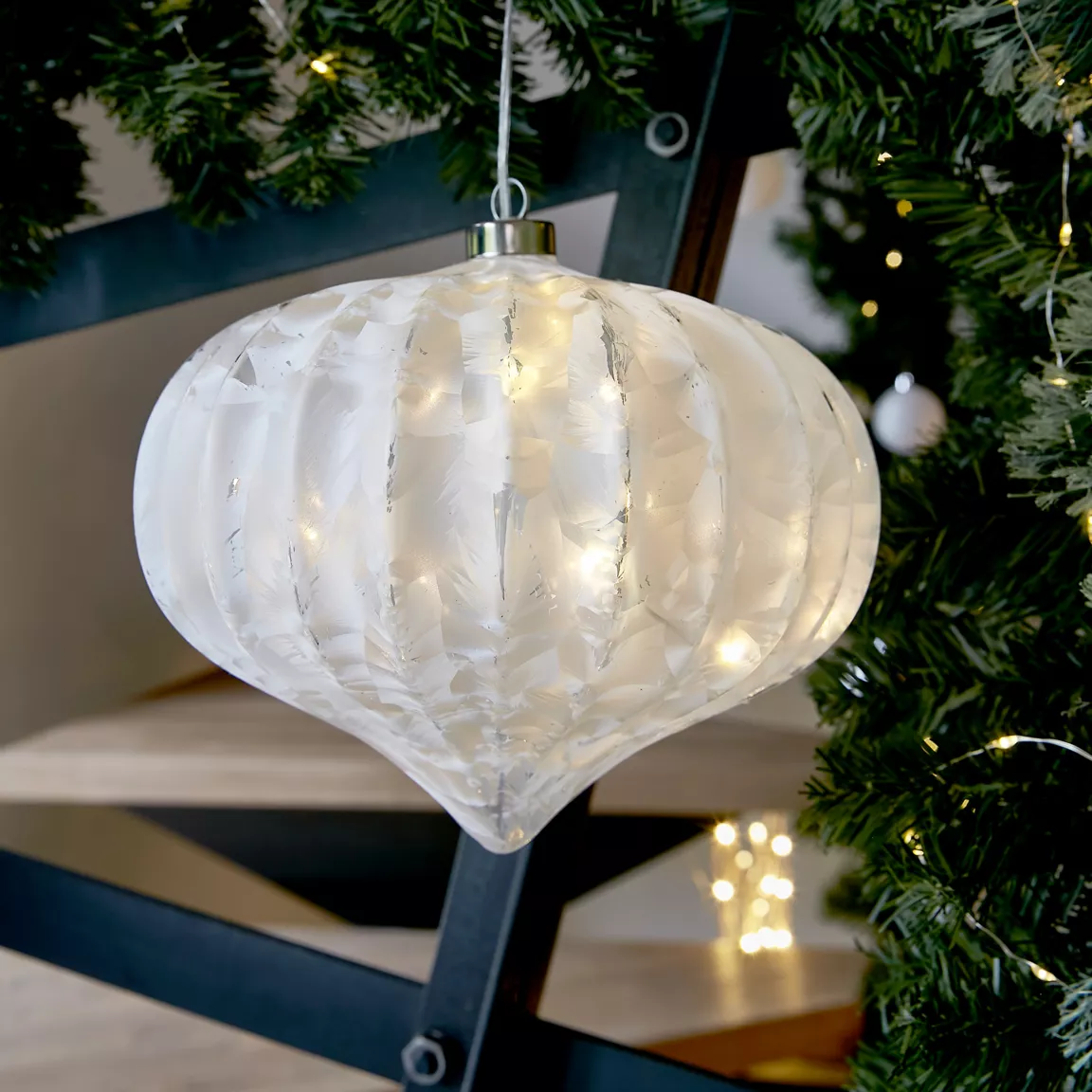 Suspension lumineuse en verre à piles 15 LED (D20 cm) Oignon Glacé Blanc chaud