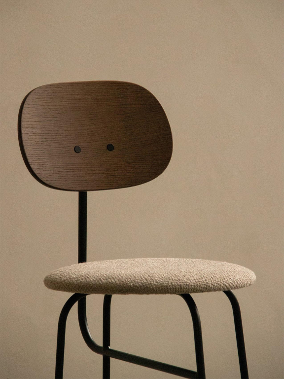Audo Copenhagen Afteroom Counter Plus barkruk H97 zitting Bouclé 02 donker