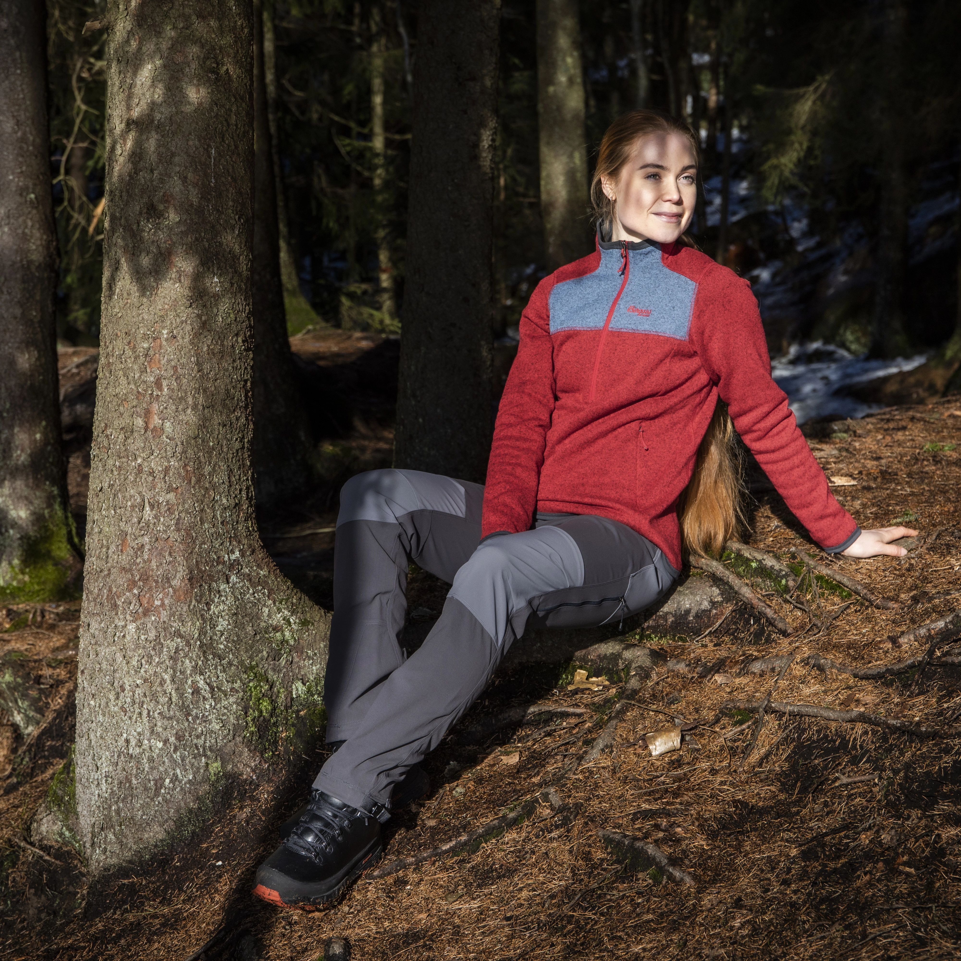 Fjorda Trekking Hybrid W Pants Solid Charcoal