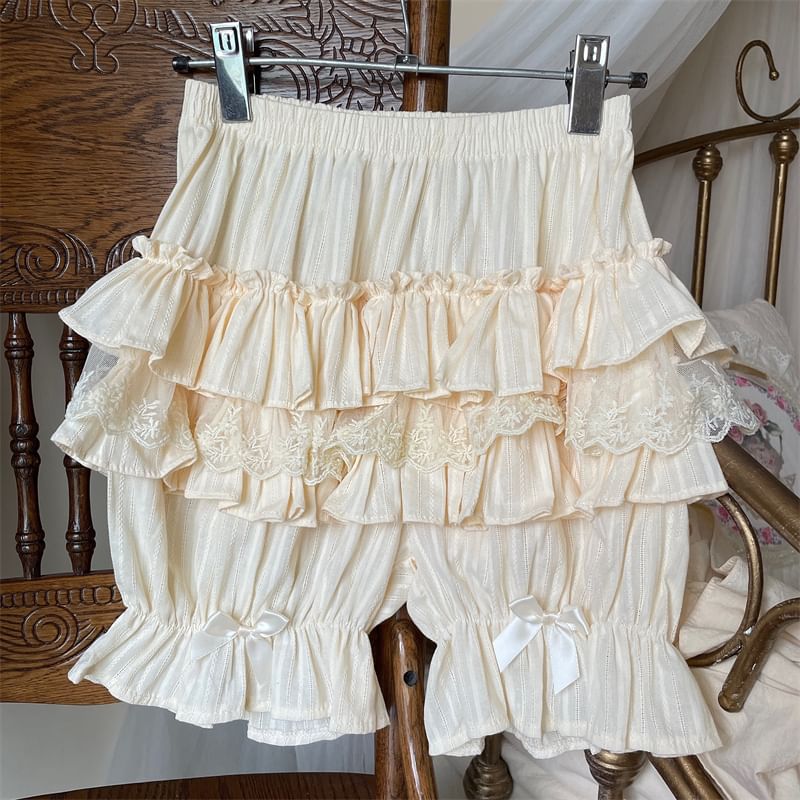MELLO - Elastische taille, kanten paneel, strikaccent, gelaagde ruches, shorts