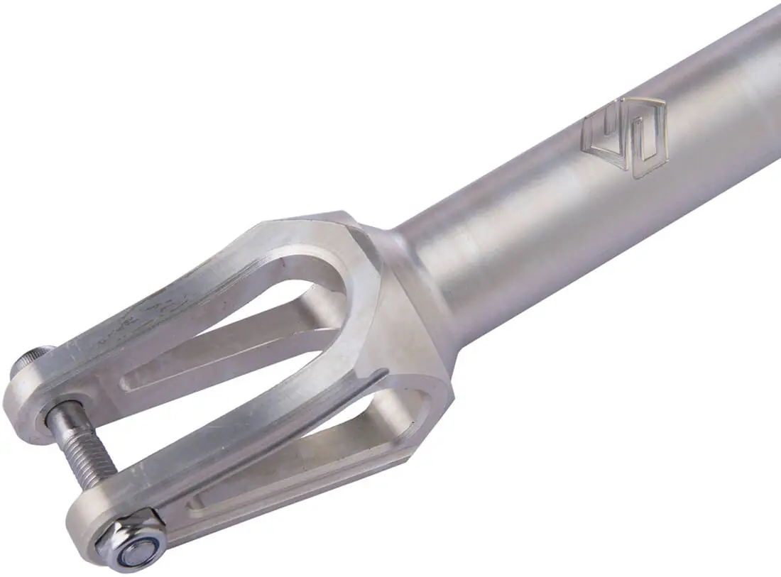 Striker Gravis SCS/HIC Løbehjul Forgaffel | SkatePro