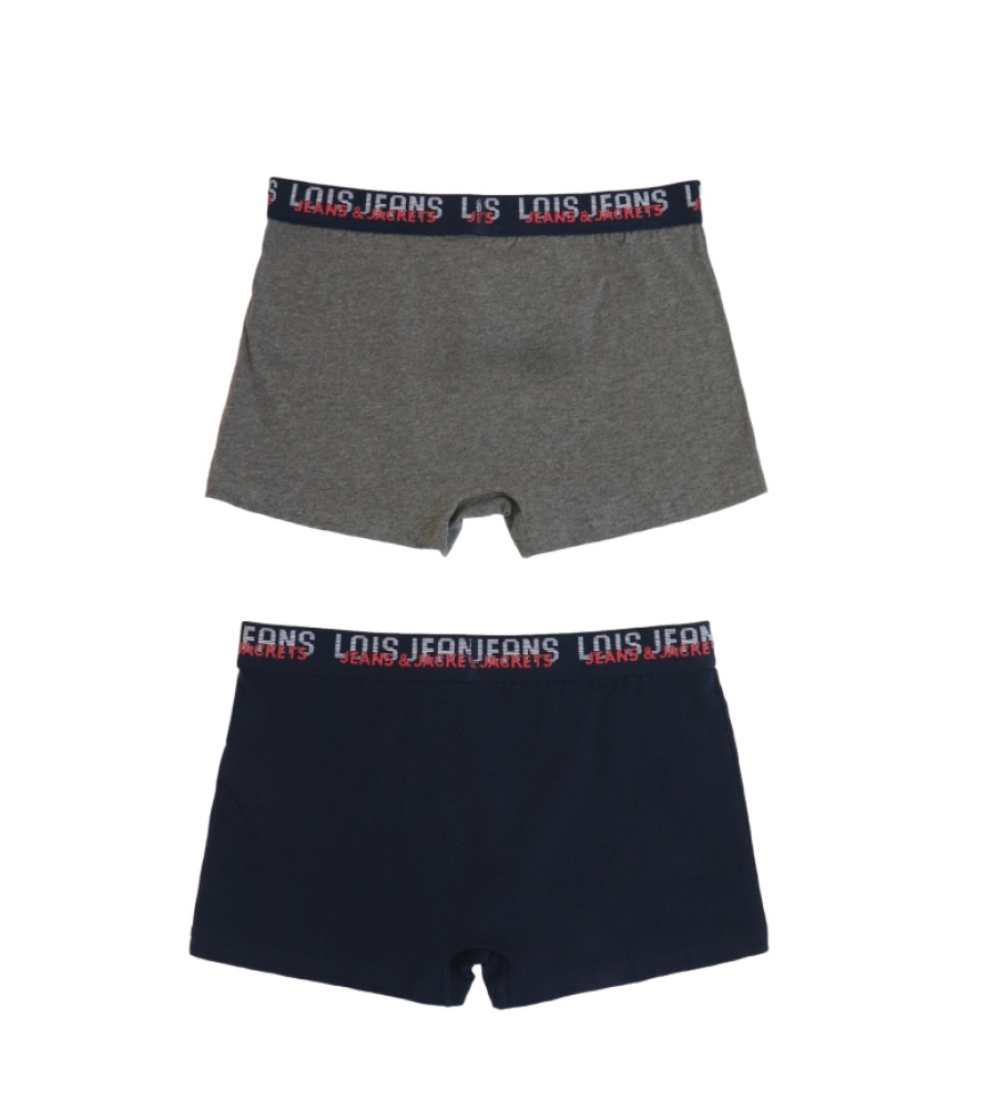 Conjunto Lois com 2 Boxers, Calça Jeans e Jaqueta cinza e azul marinho.