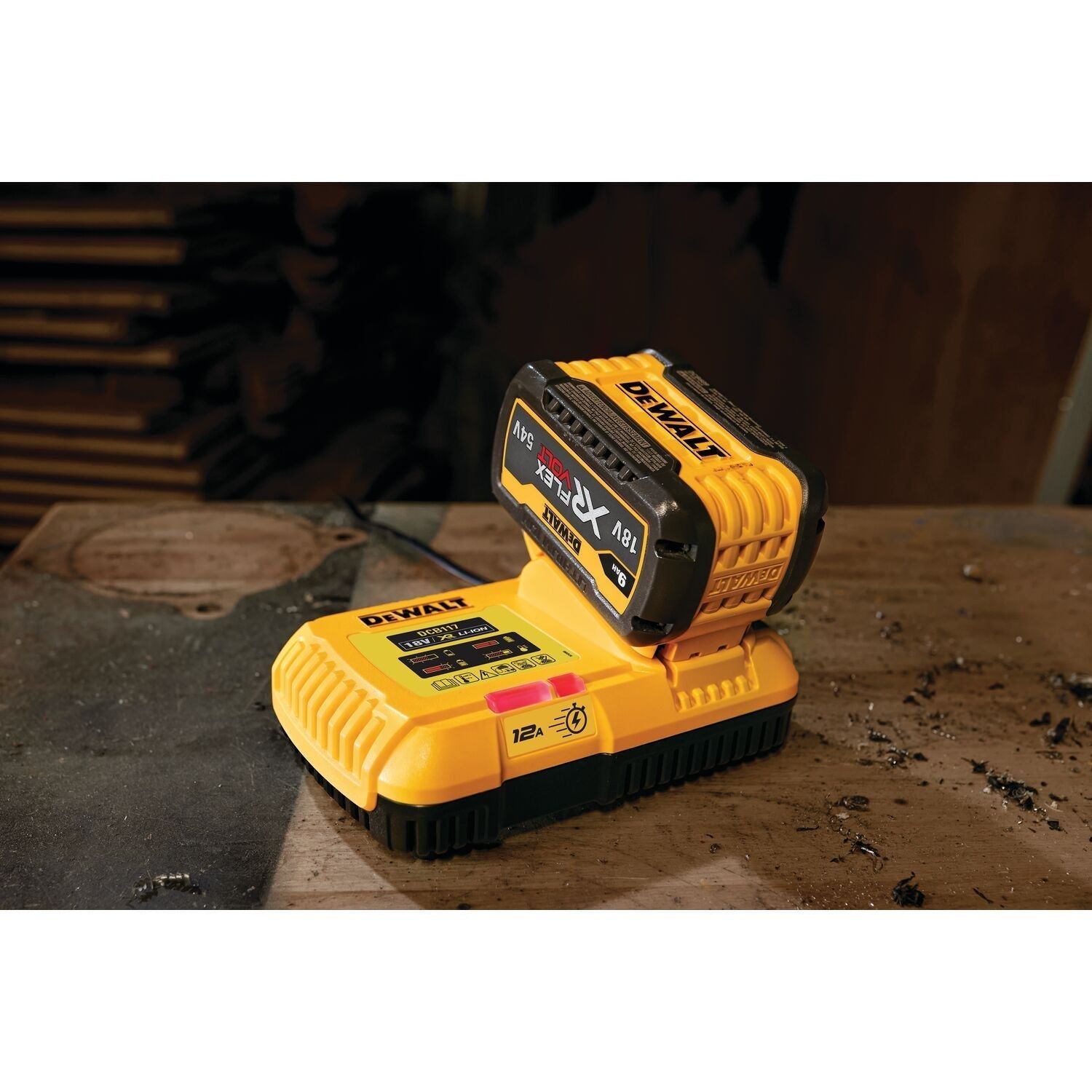 DeWALT DCB117 Snellader 12A 18V / 54V XR