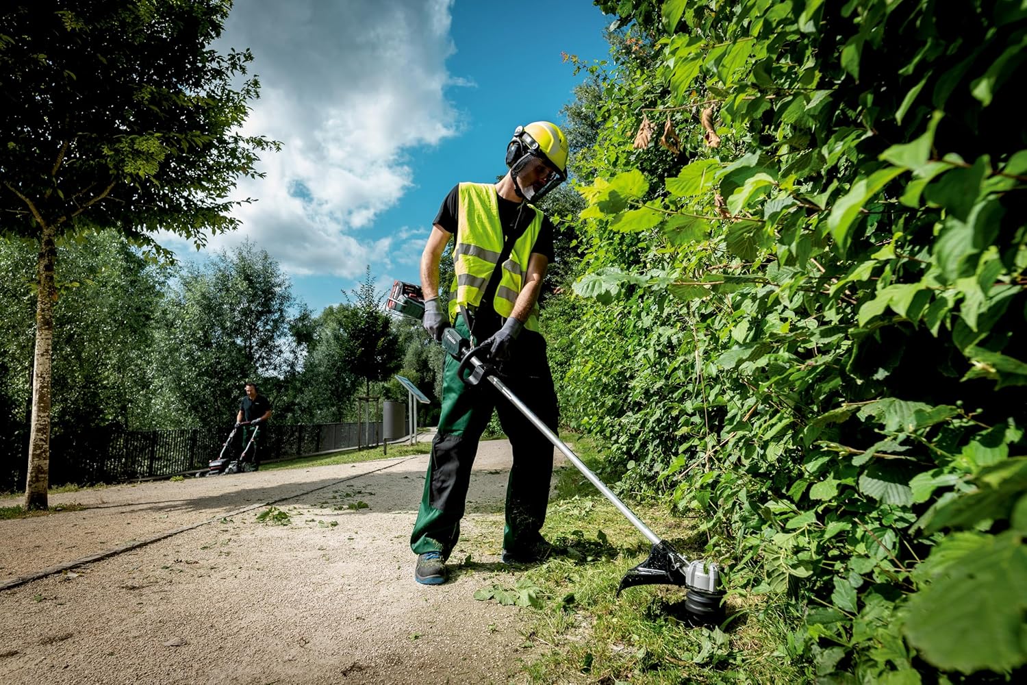 metabo Akku-Freischneider FSD 36-18 LTX BL 40 – 601610850 – Leiser Rasentrimmer mit Rundgriff, Metabo Quick Fadenwechsel und Brushless-Motor – Ohne Akku und Ladegerät
