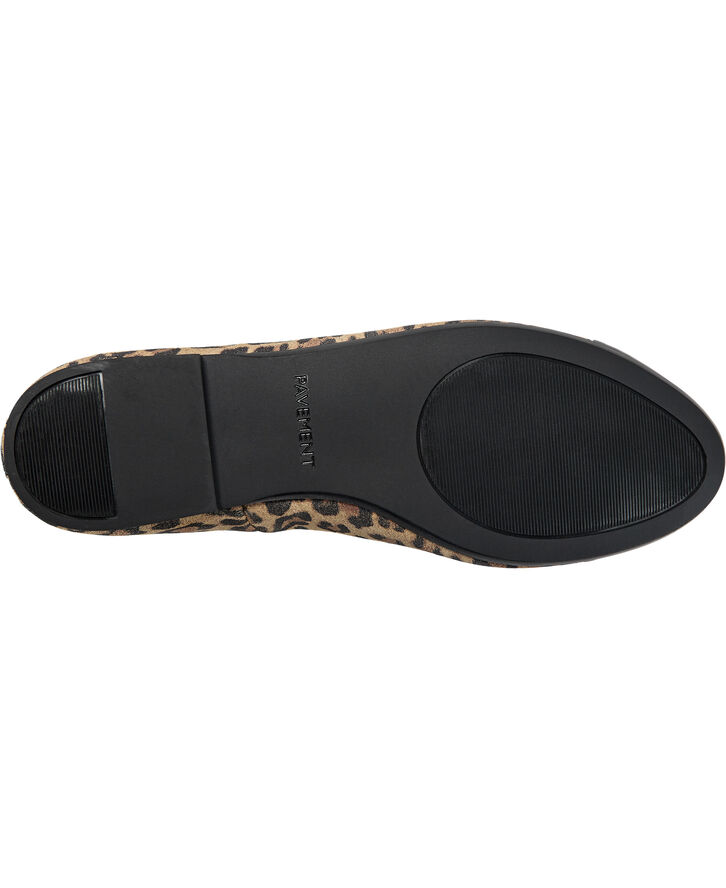 Pavement Lucy Leo/patent toe cap