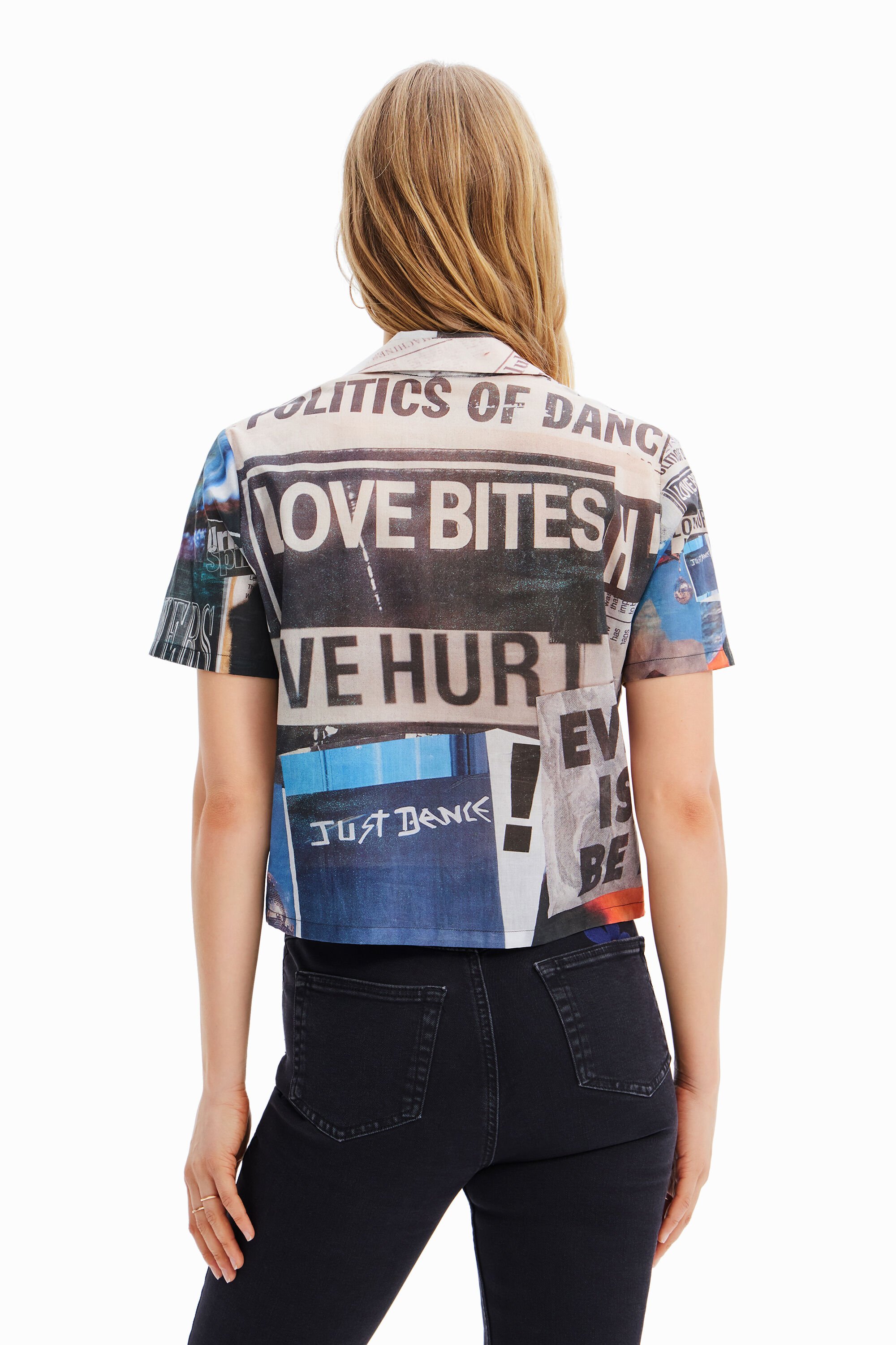 Chemise courte resort journaux