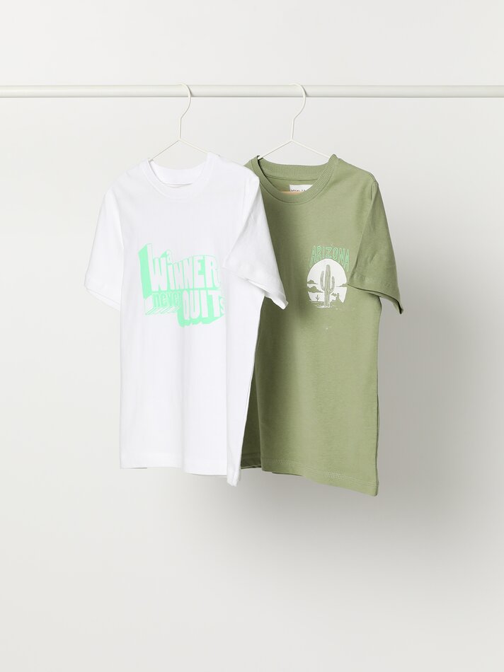 Pacote com 2 camisetas estampadas - Cáqui Claro