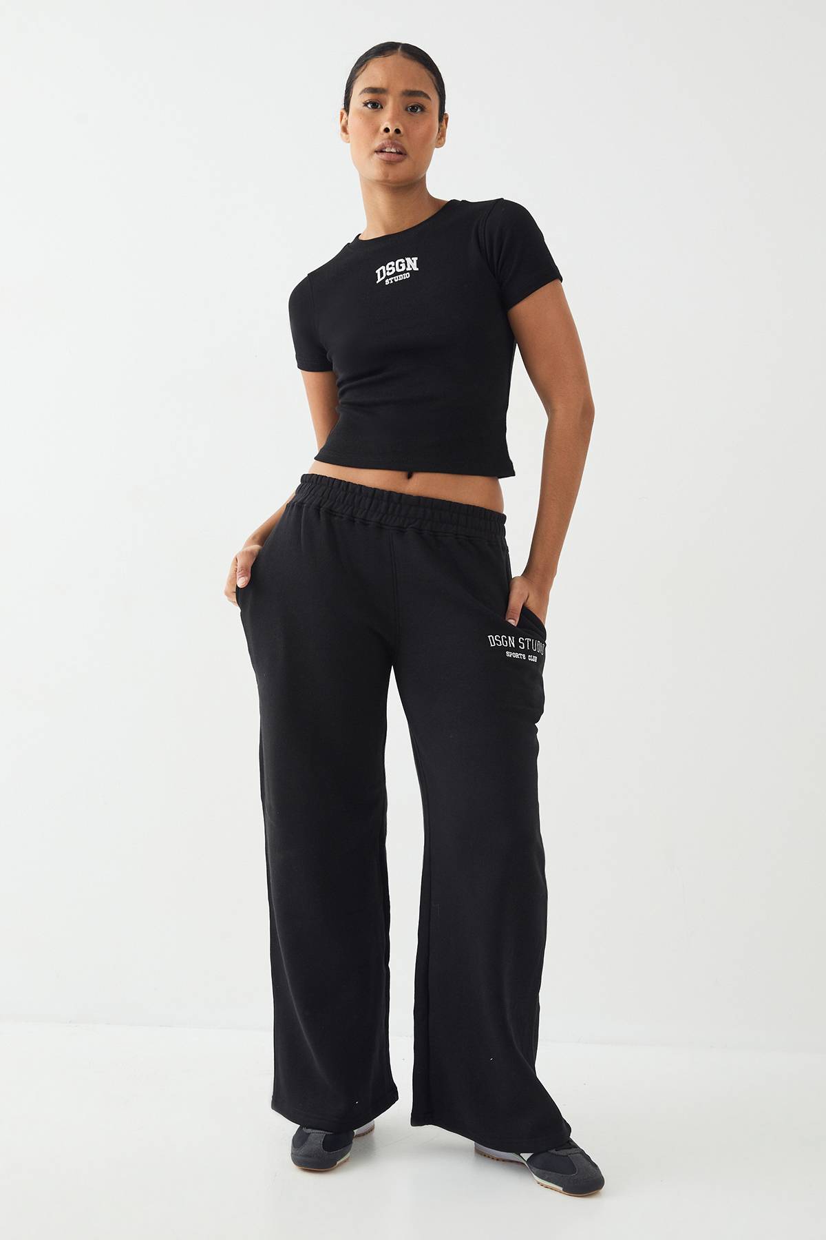 Jogging Droit DSGN Studio Collegiate Appliqué
