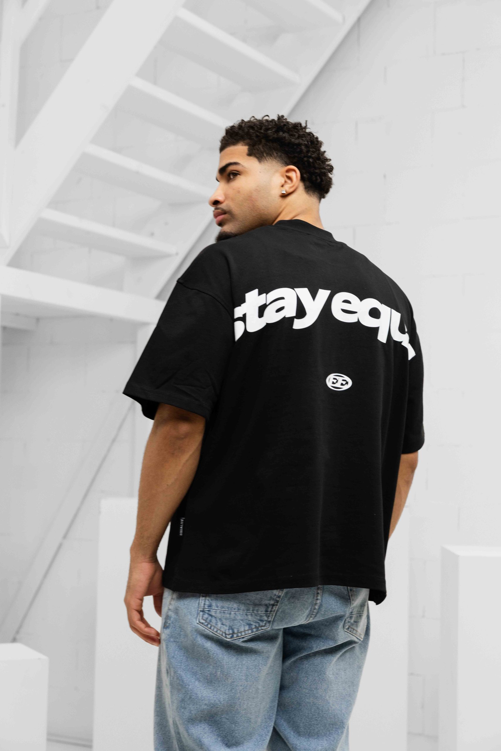Equalité Stay Equal Boxy T-Shirt Zwart