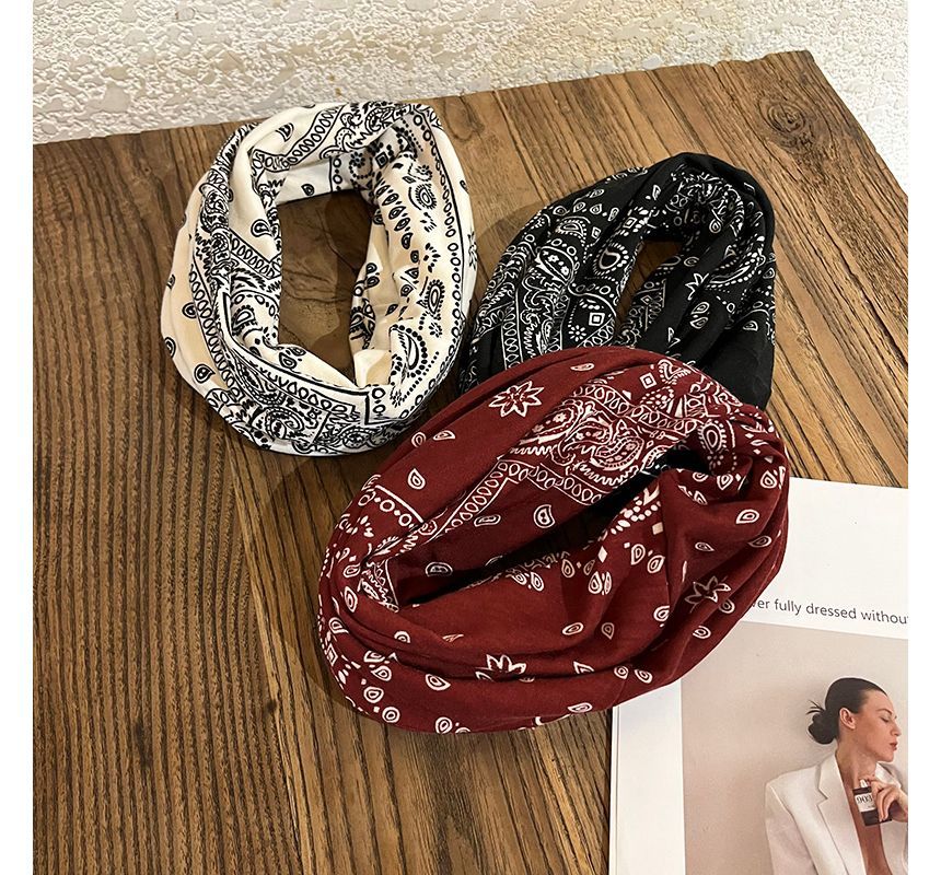 Cap Station - Paisley Print Bandana