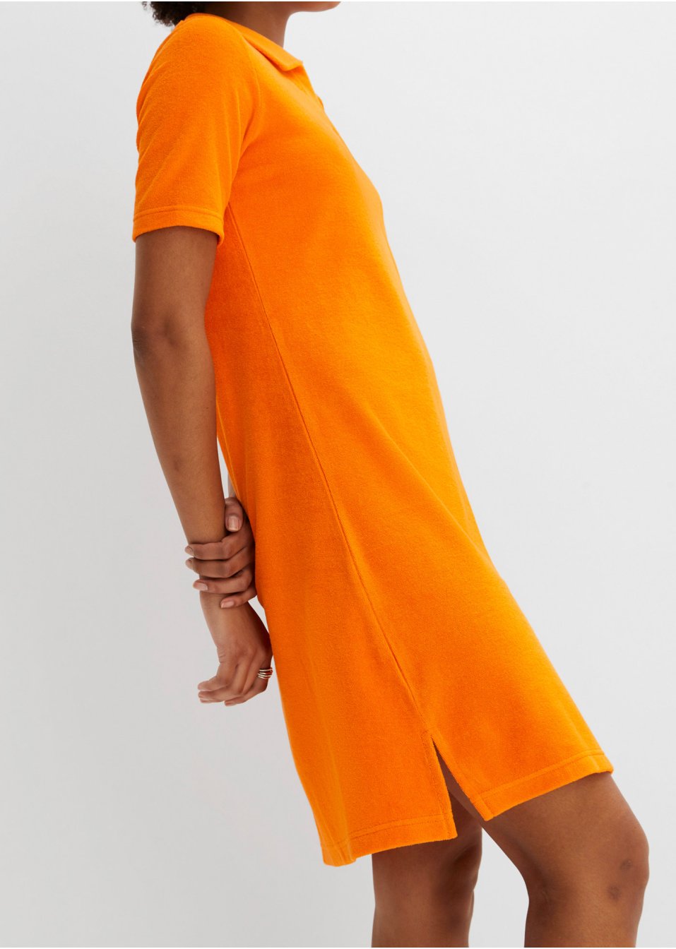 Robe en tissu éponge avec col polo