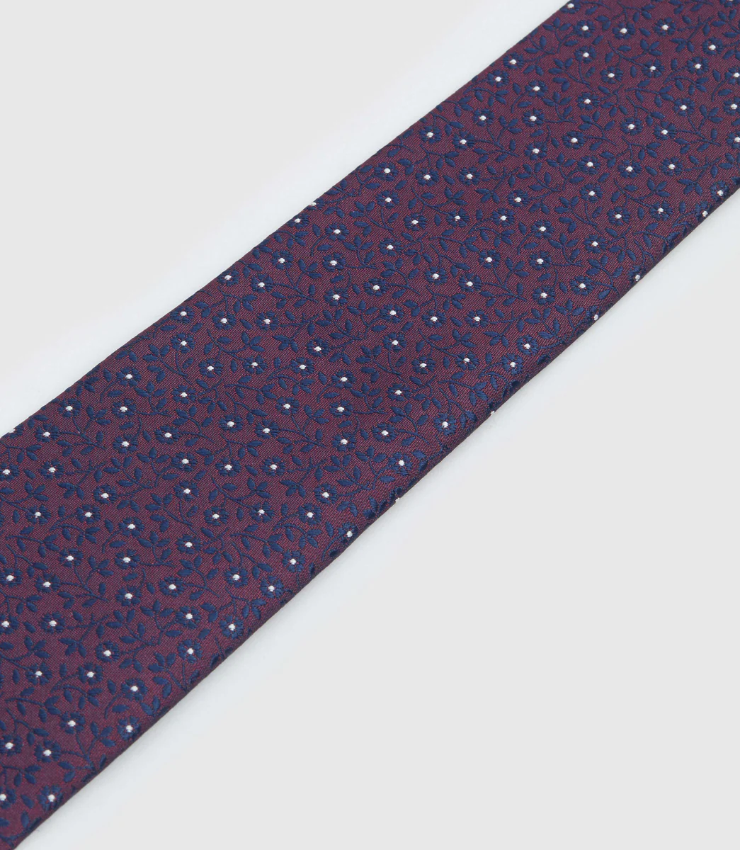 Cravate slim bordeaux 