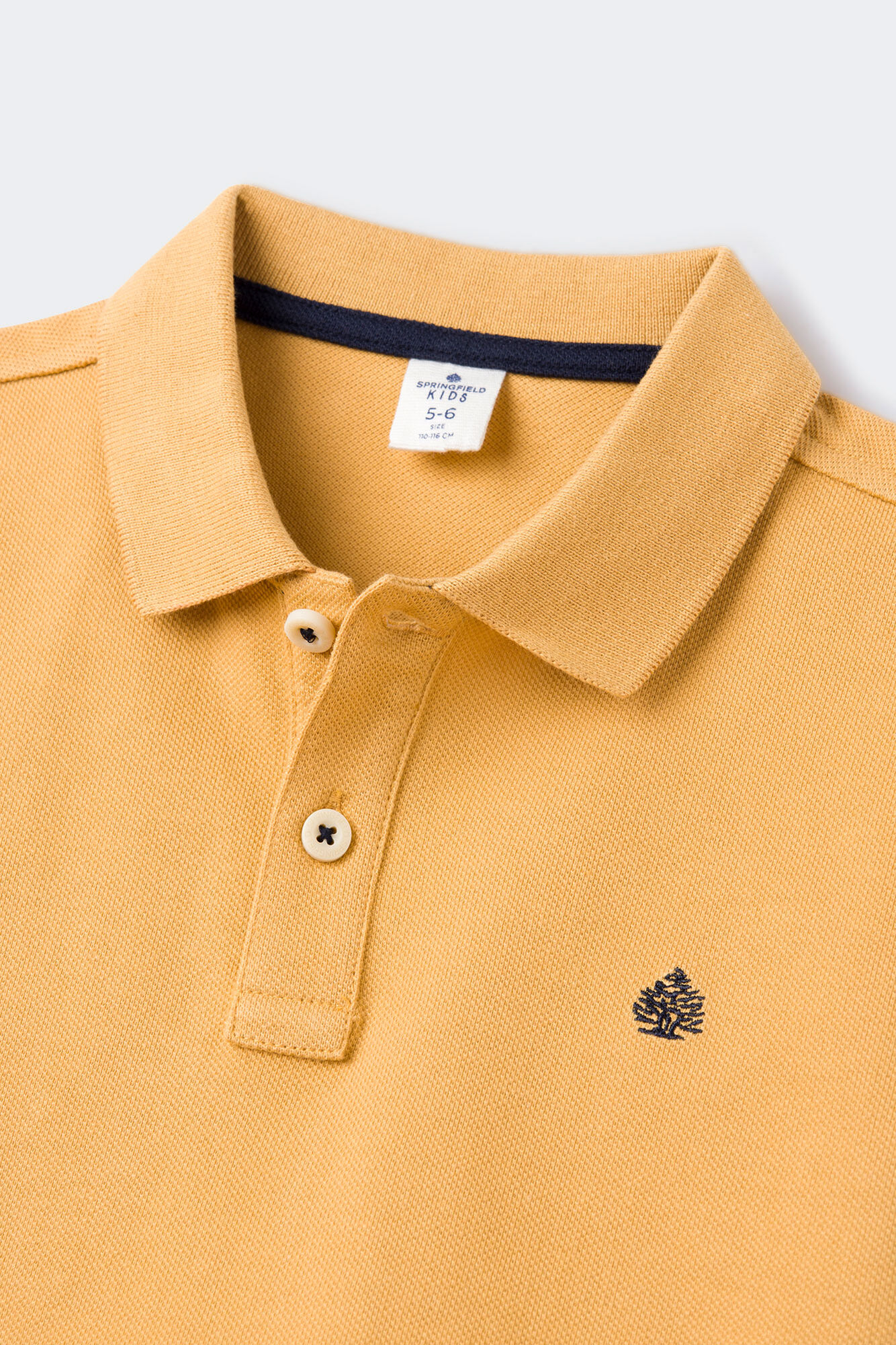 Camisa polo básica com logotipo para meninos
