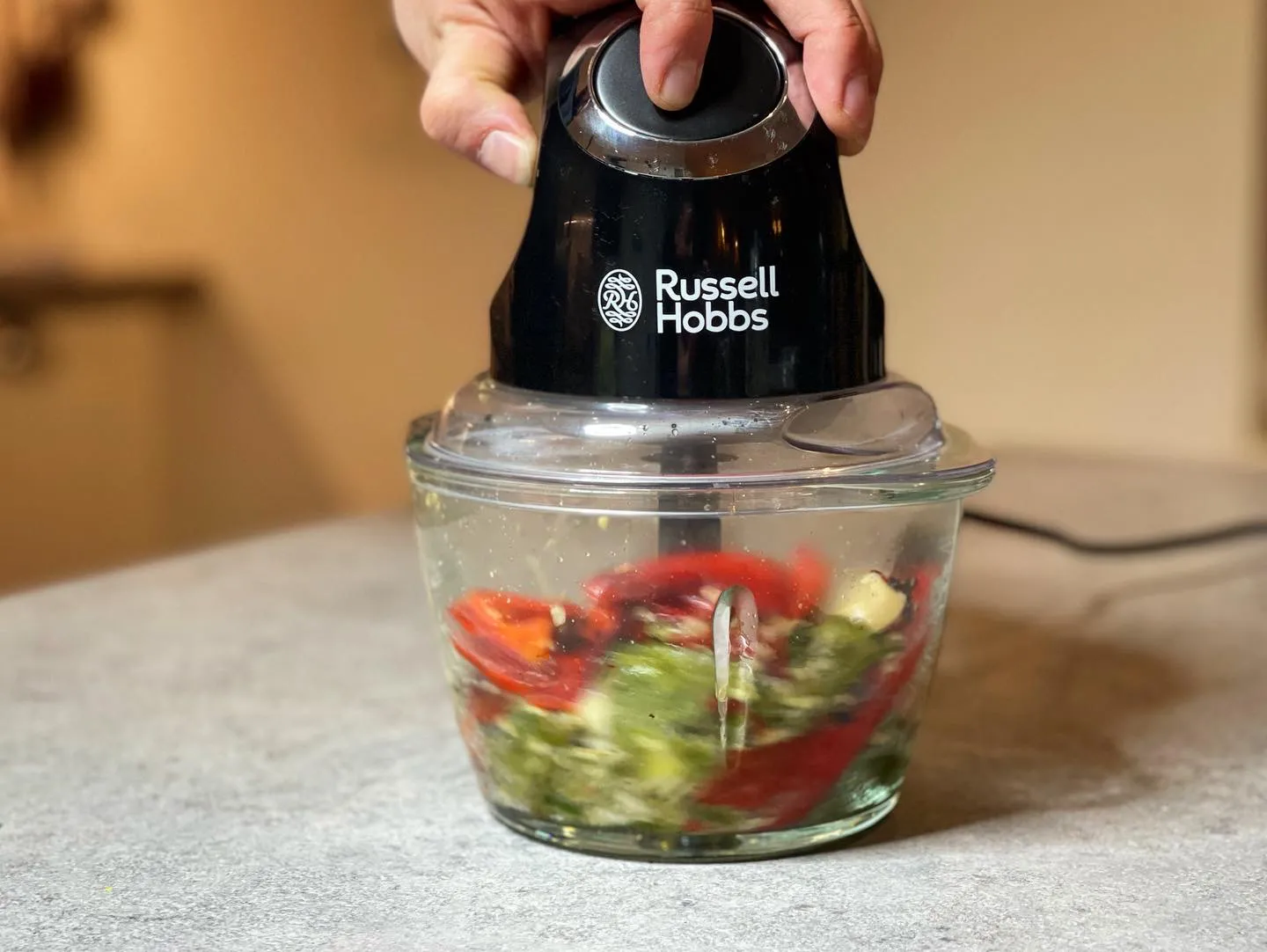 Russell Hobbs Matte Black Minihakker