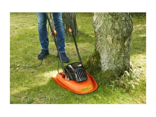 BLACK + DECKER Tondeuse electrique sur coussin dair 30cm - 1200 W - 6 lames - BEMWH551-QS