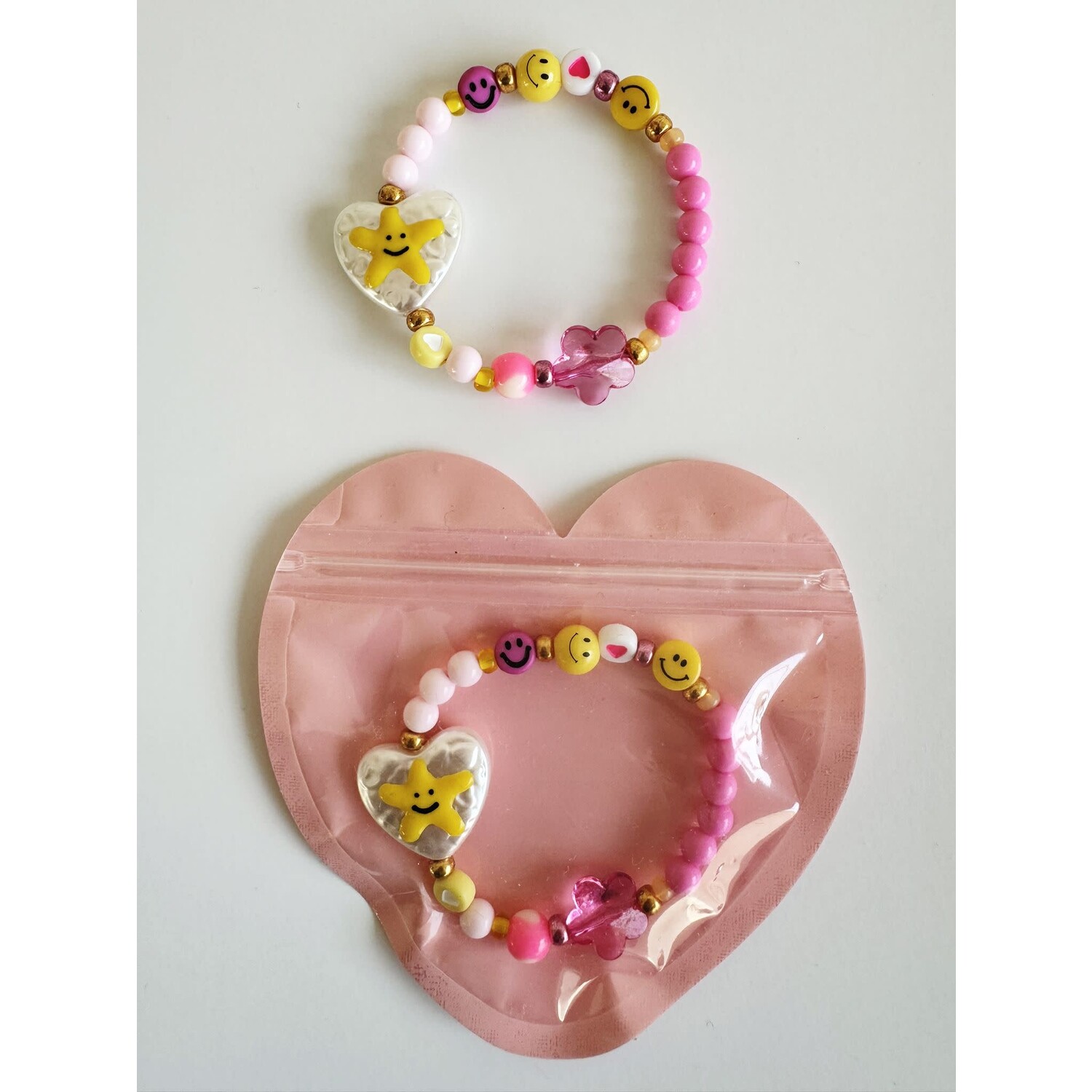 By Melo | Armbandje Smiley in hartverpakking
