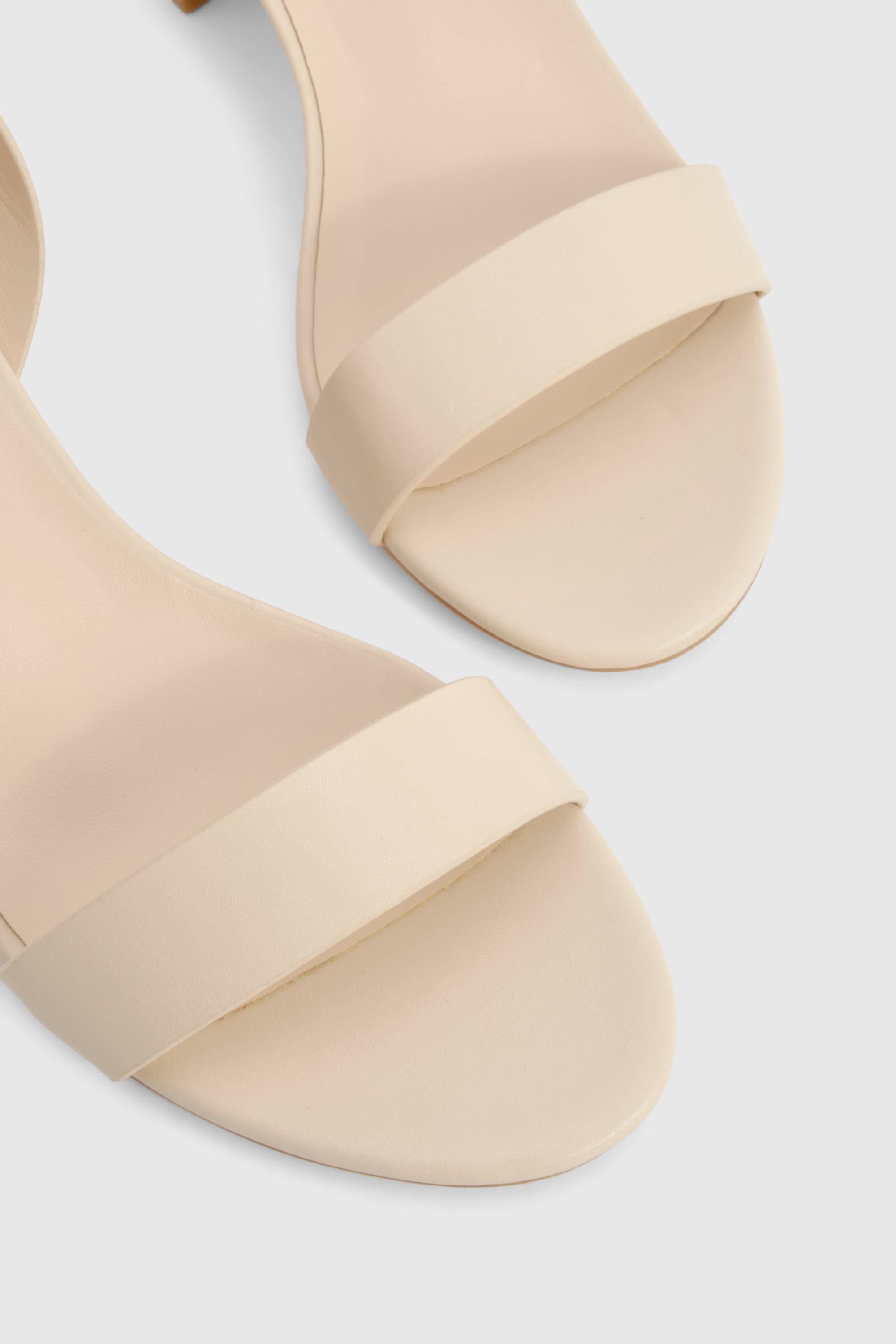 boohoo Sandales ouvertes à petit talon carré