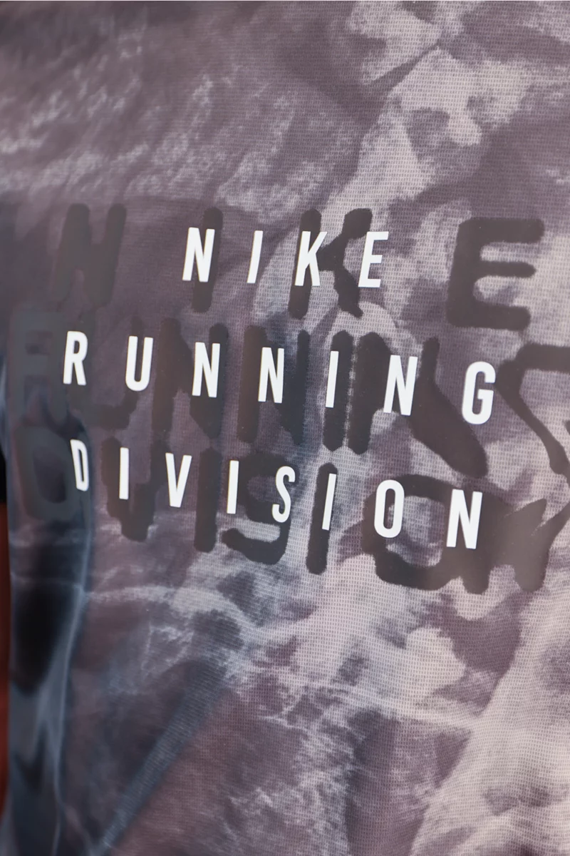 Nike Dri-FIT Run Division Rise 365 Herren T-Shirt