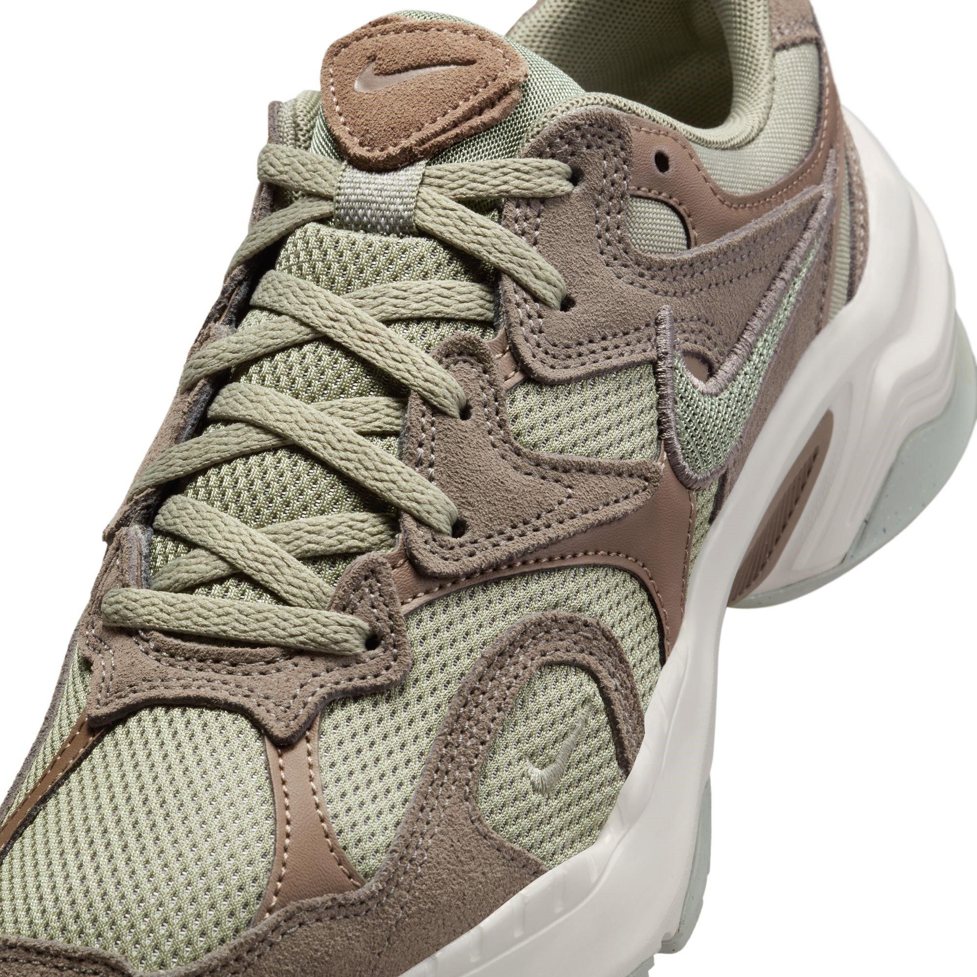Nike AL8