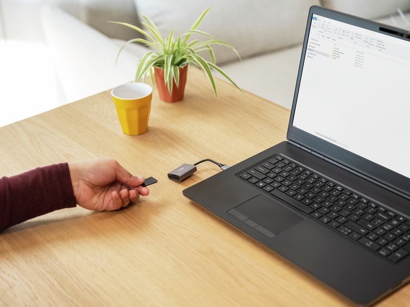 Trust Card Reader Extern USB-A Kompaktes Kartenlesegerät für (micro)SD-Karten mit Standard-USB-Anschluss und Aluminium-Gehäuse