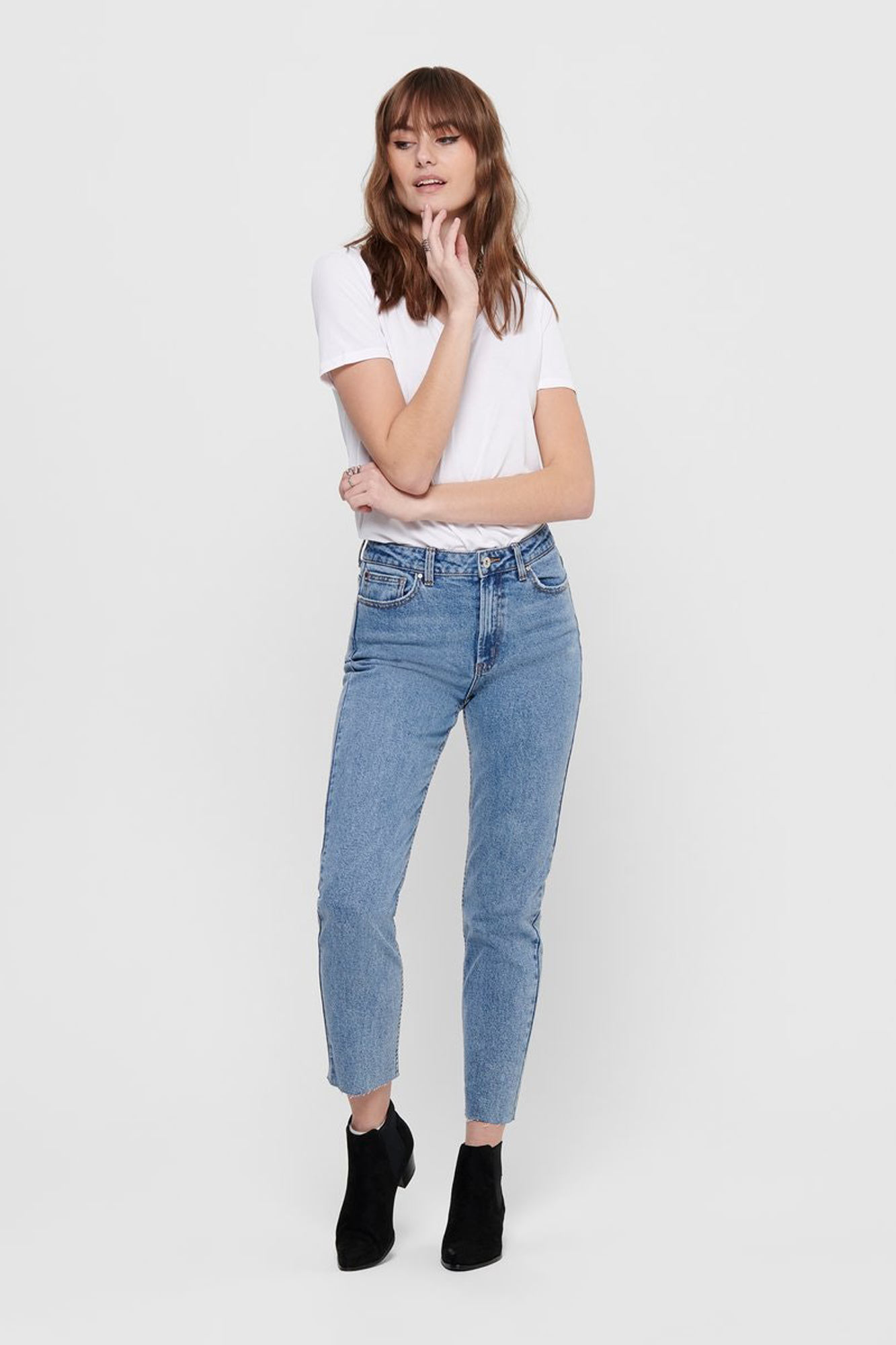 Calça jeans reta de cintura alta