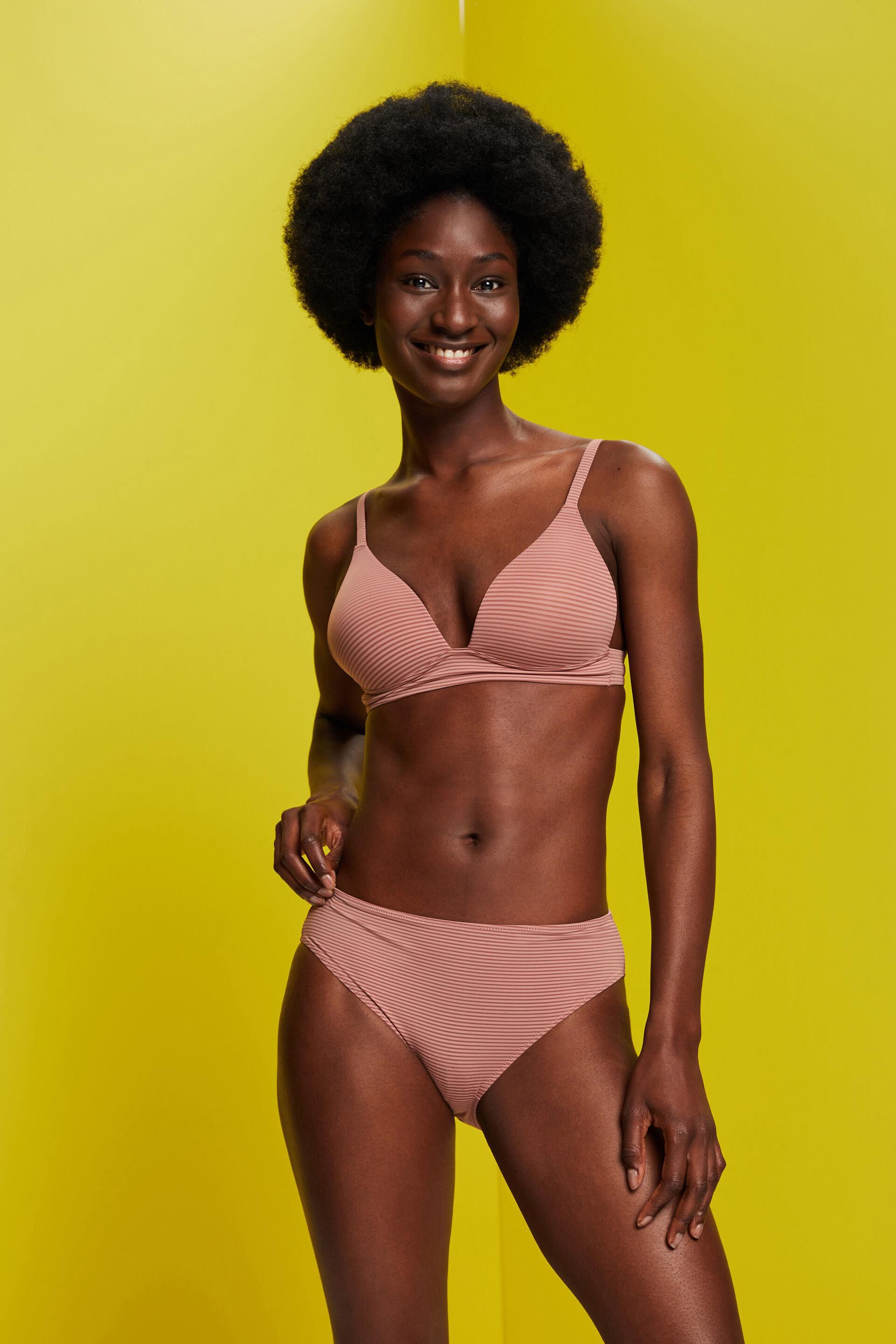 En matière recyclée le slip en microfibre