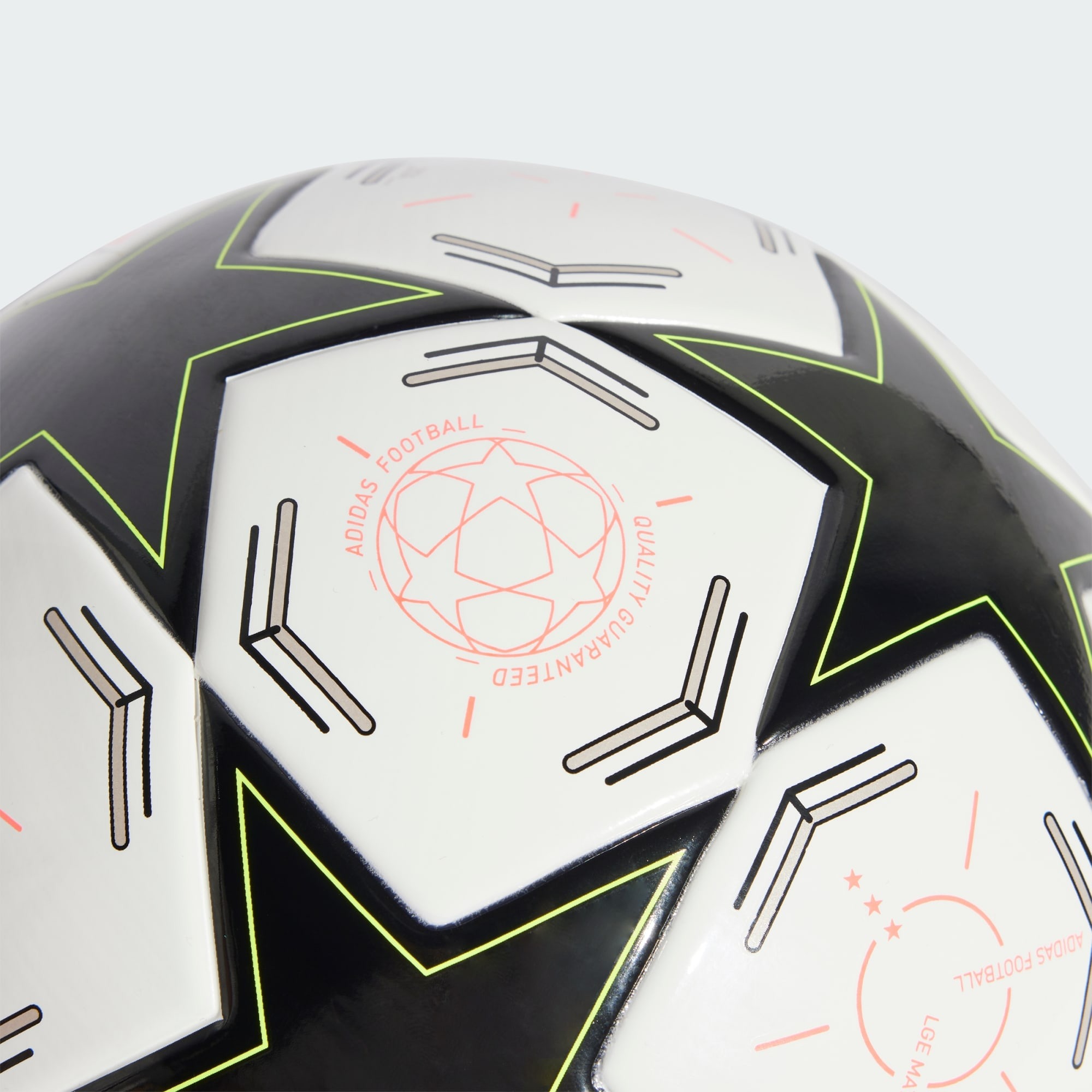 UCL League J290 White/Black/Platinum Metallic/Team Solar Yellow