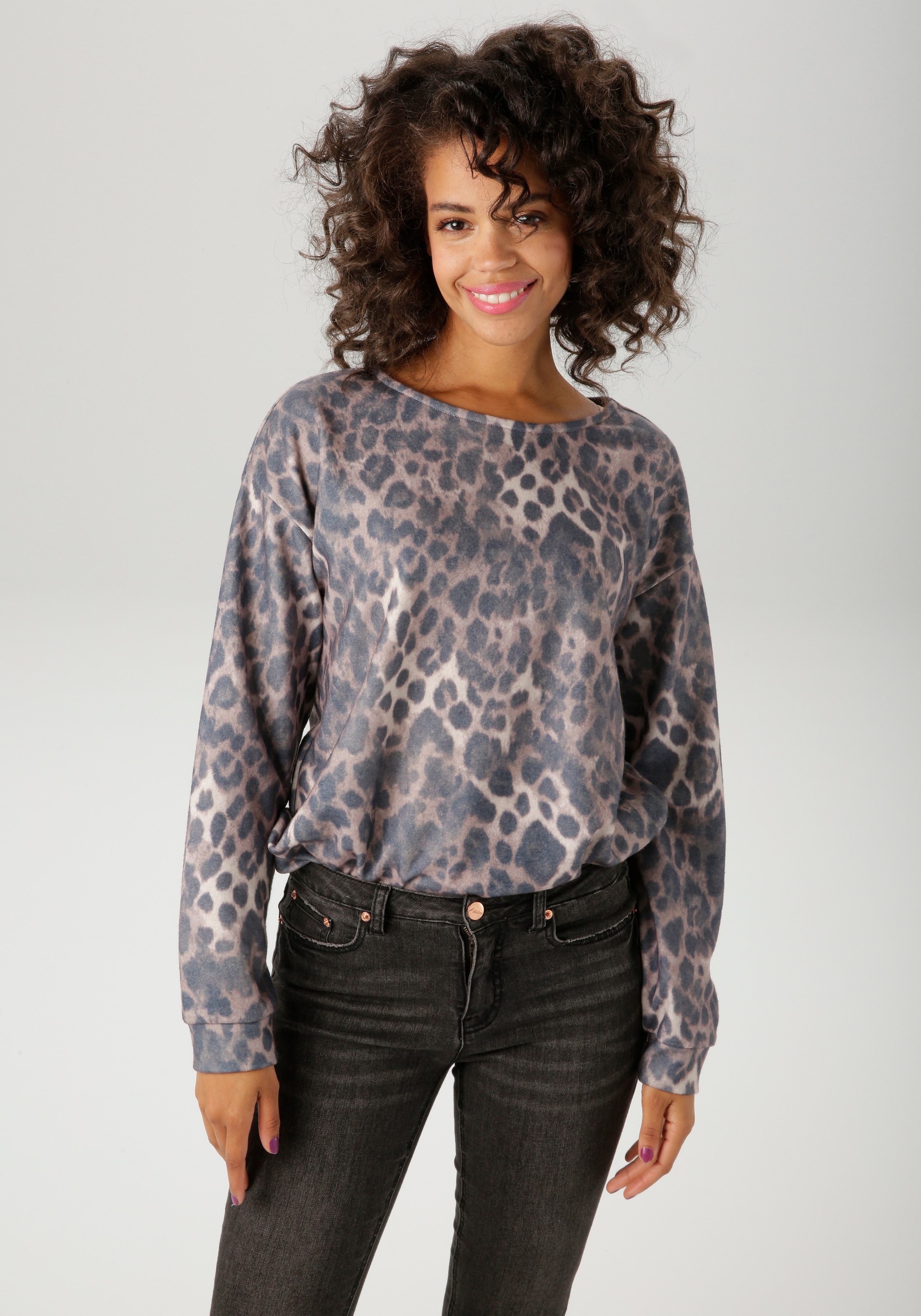 Aniston CASUAL Sweatshirt , mit trendigem Leo-Druck - jedes Teil ein Unikat - NEUE KOLLEKTION