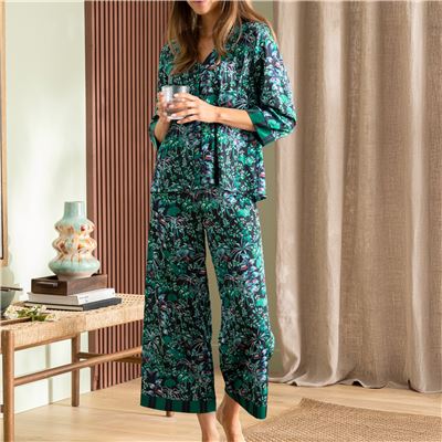 Pyjama satin motif feuillage exotique
