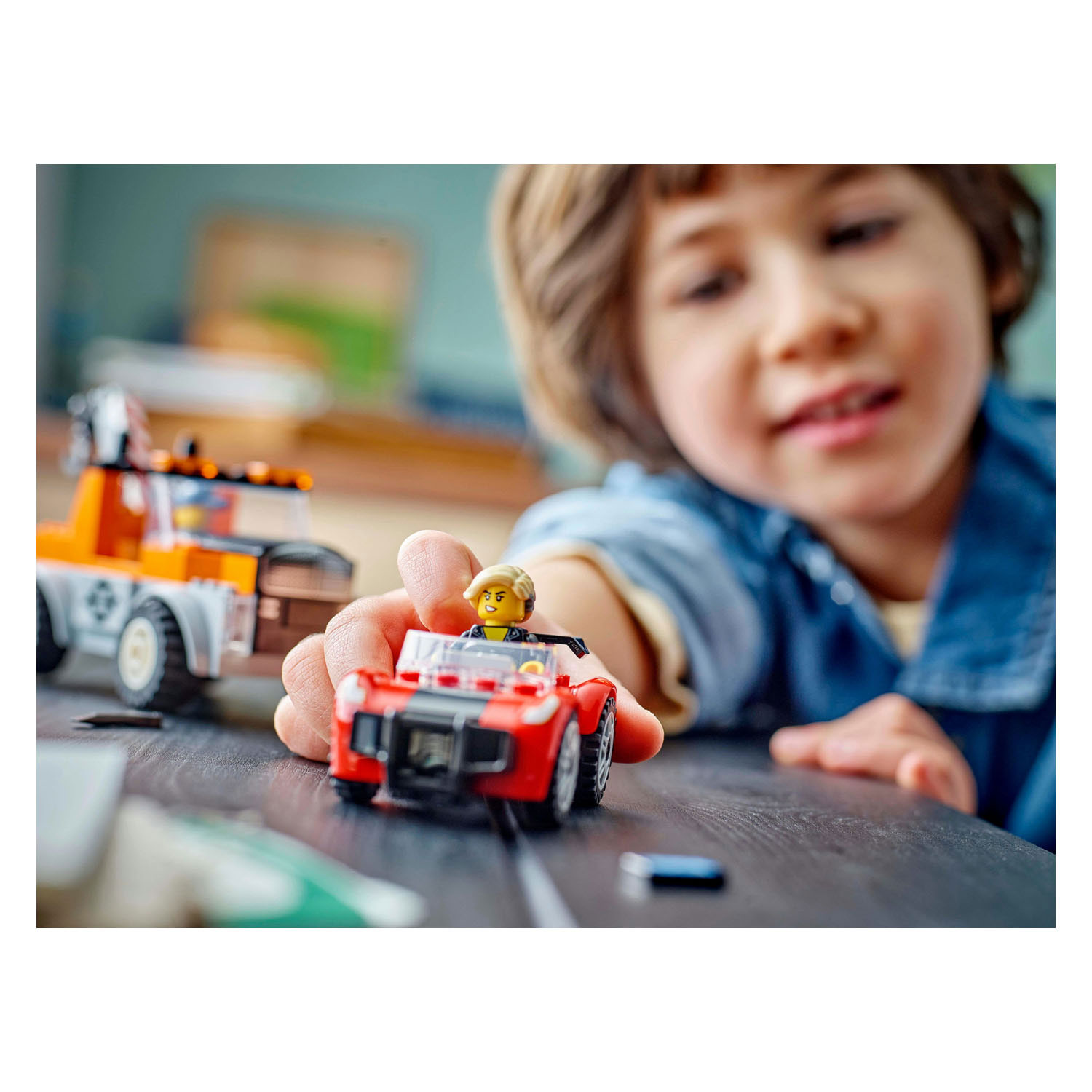 LEGO City 60435 Sleepwagen en Sportautoreparatie