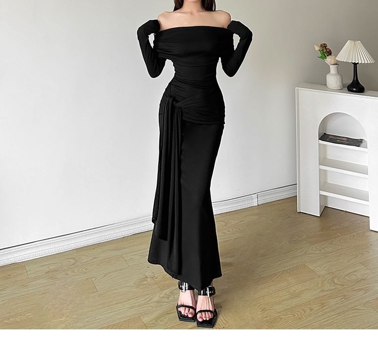 Autuna - Lange mouw off-shoulder maxi-zeemeerminjurk met strikceintuur en split