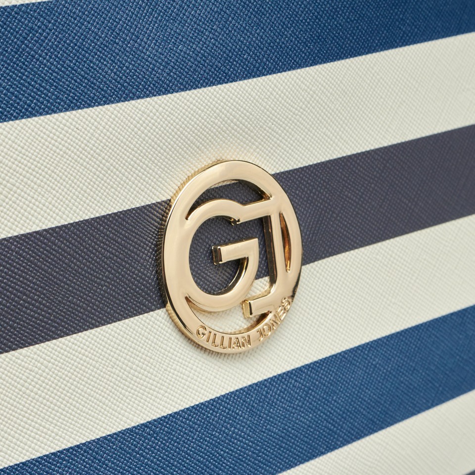 Gillian Jones - Organizer Cosmetic bag w. hangup function Dark blue/white stripes - Toilettaske