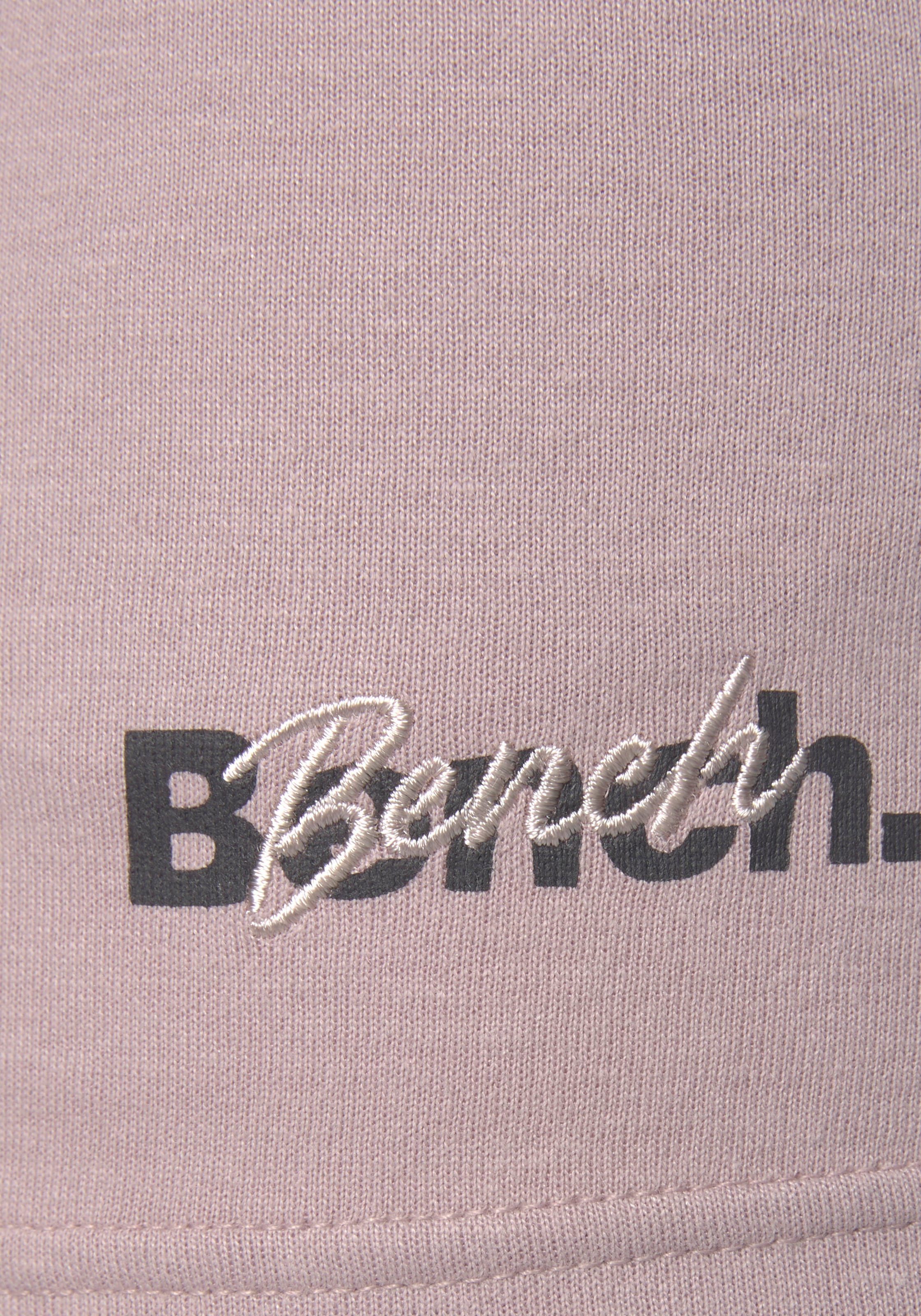 Bench. Loungewear Shorts  mit Logodruck und Stickerei